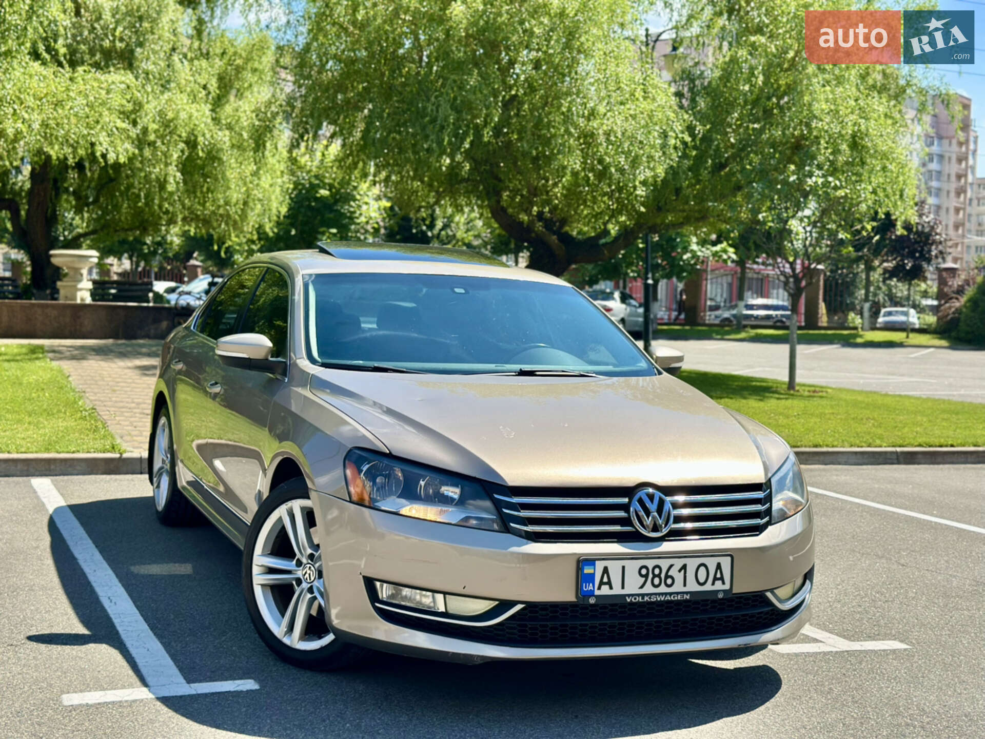 VOLKSWAGEN PASSAT 2014