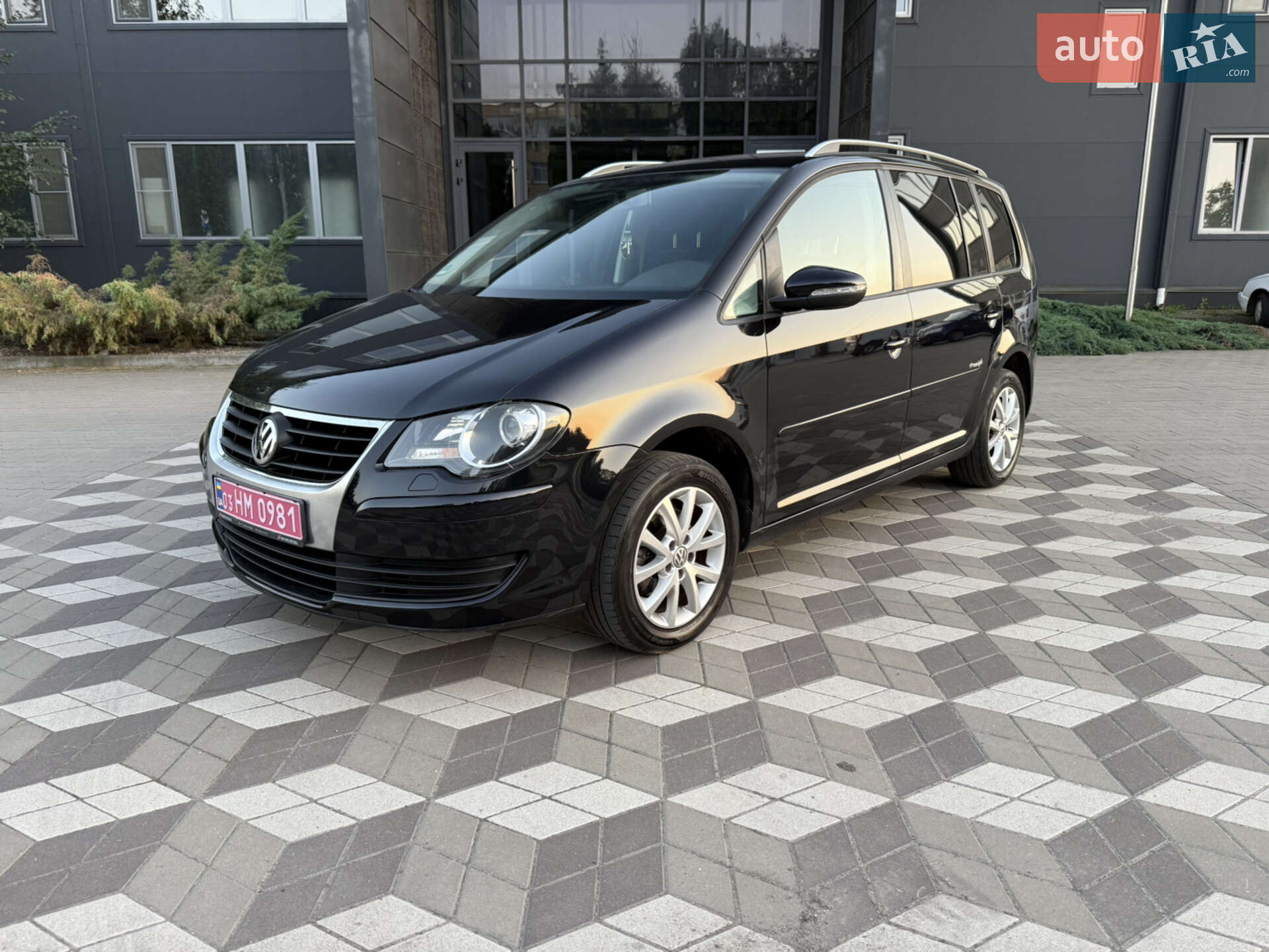 VOLKSWAGEN TOURAN 2009