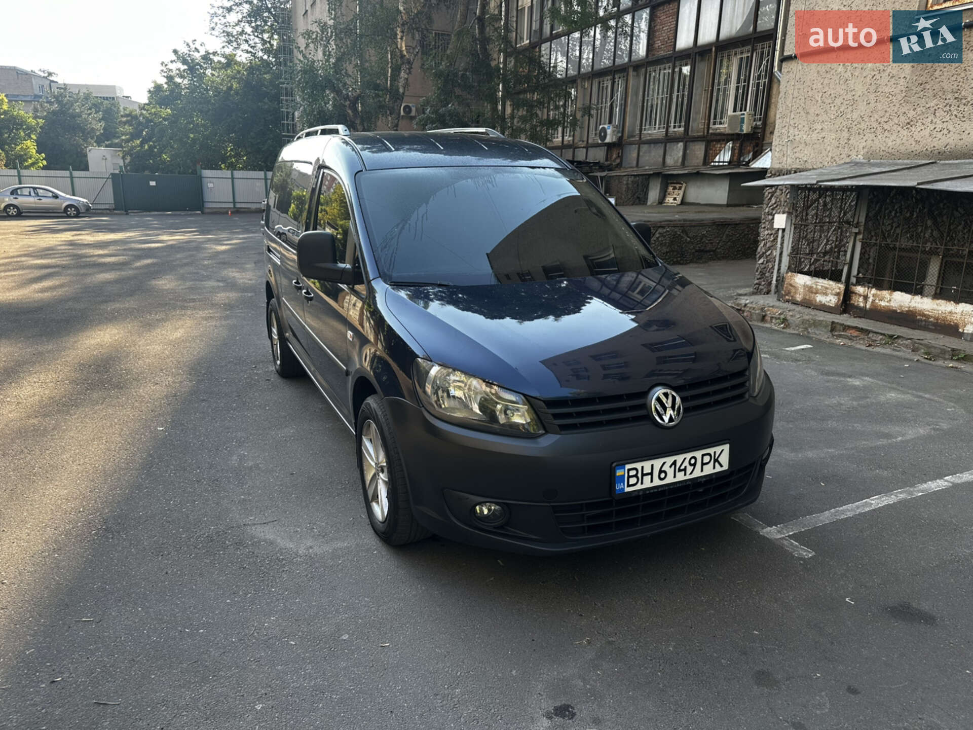 VOLKSWAGEN CADDY 2011