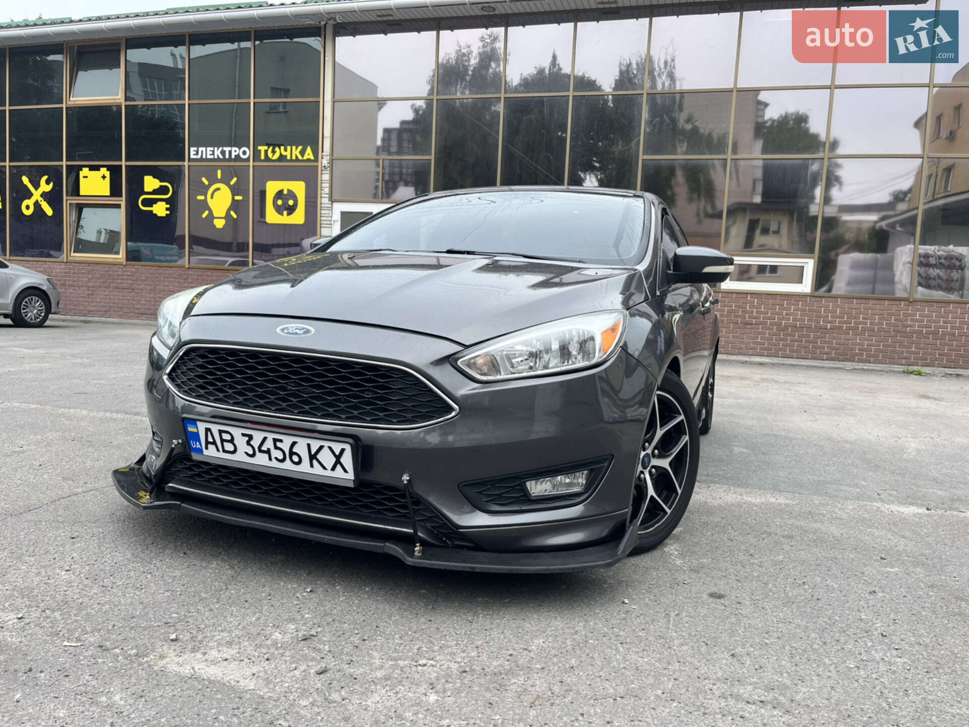 Головне фото звіту автомобіля FORD FOCUS 2015