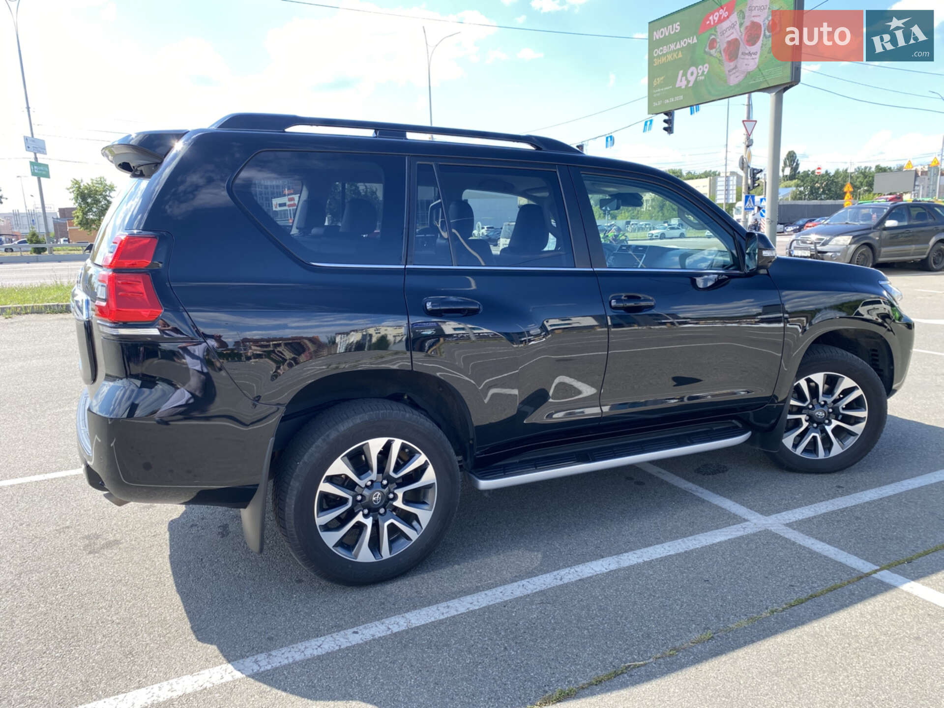 TOYOTA LAND CRUISER PRADO 150 2022