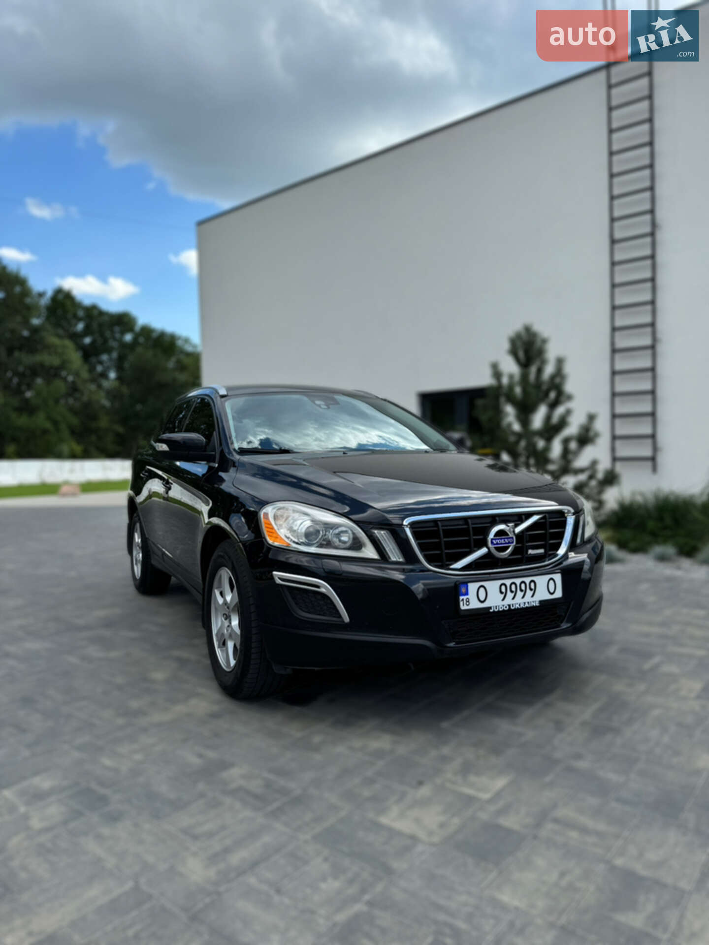 VOLVO XC60 2010