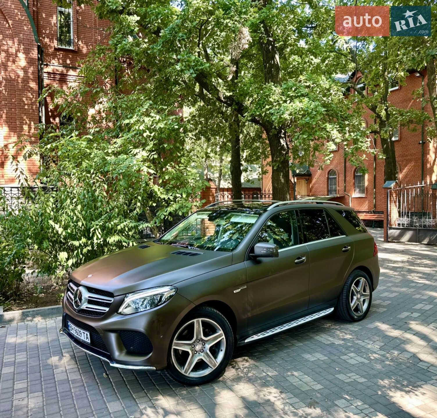 MERCEDES-BENZ GLE 350D 2015