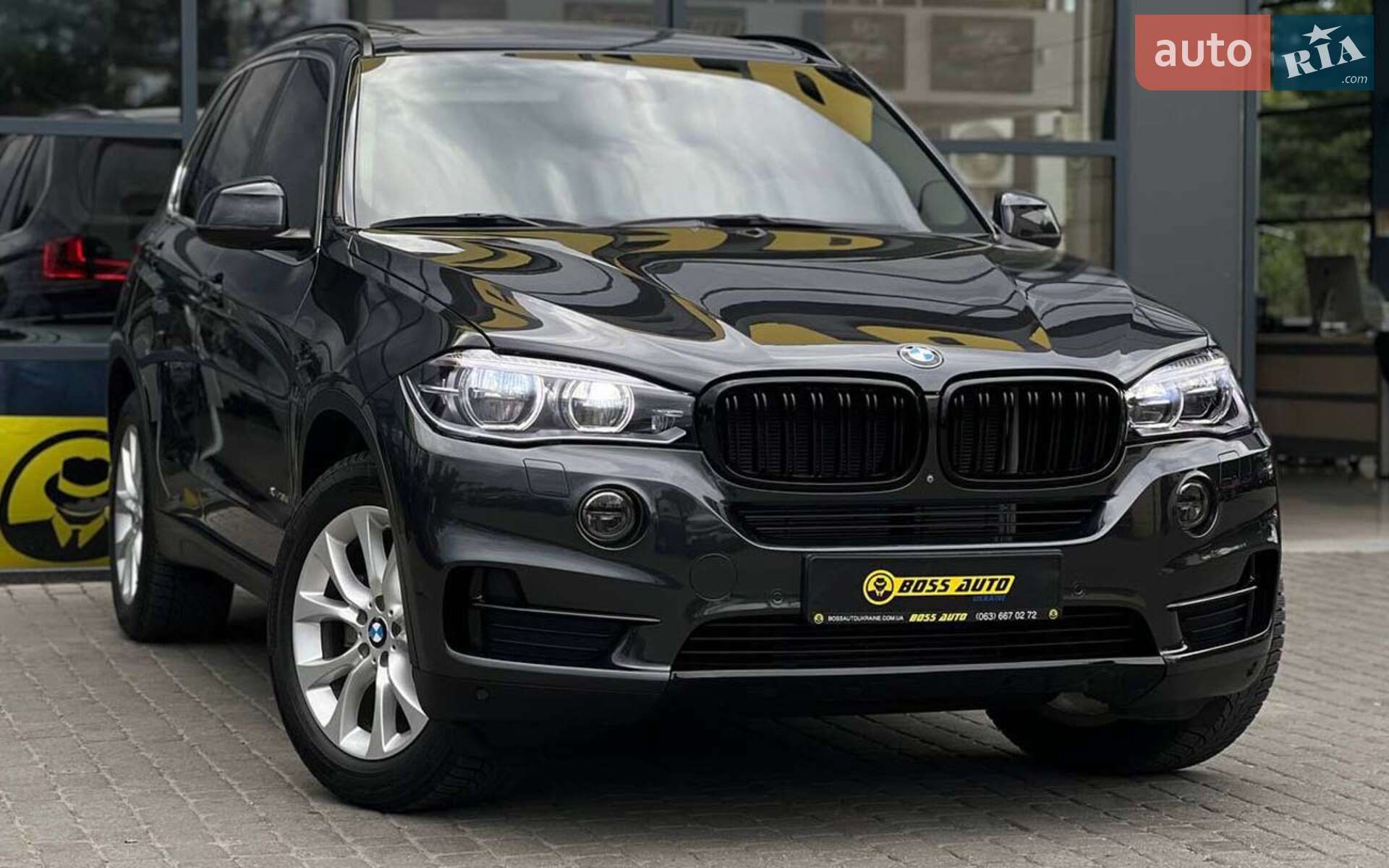 Головне фото звіту автомобіля BMW X5 2016