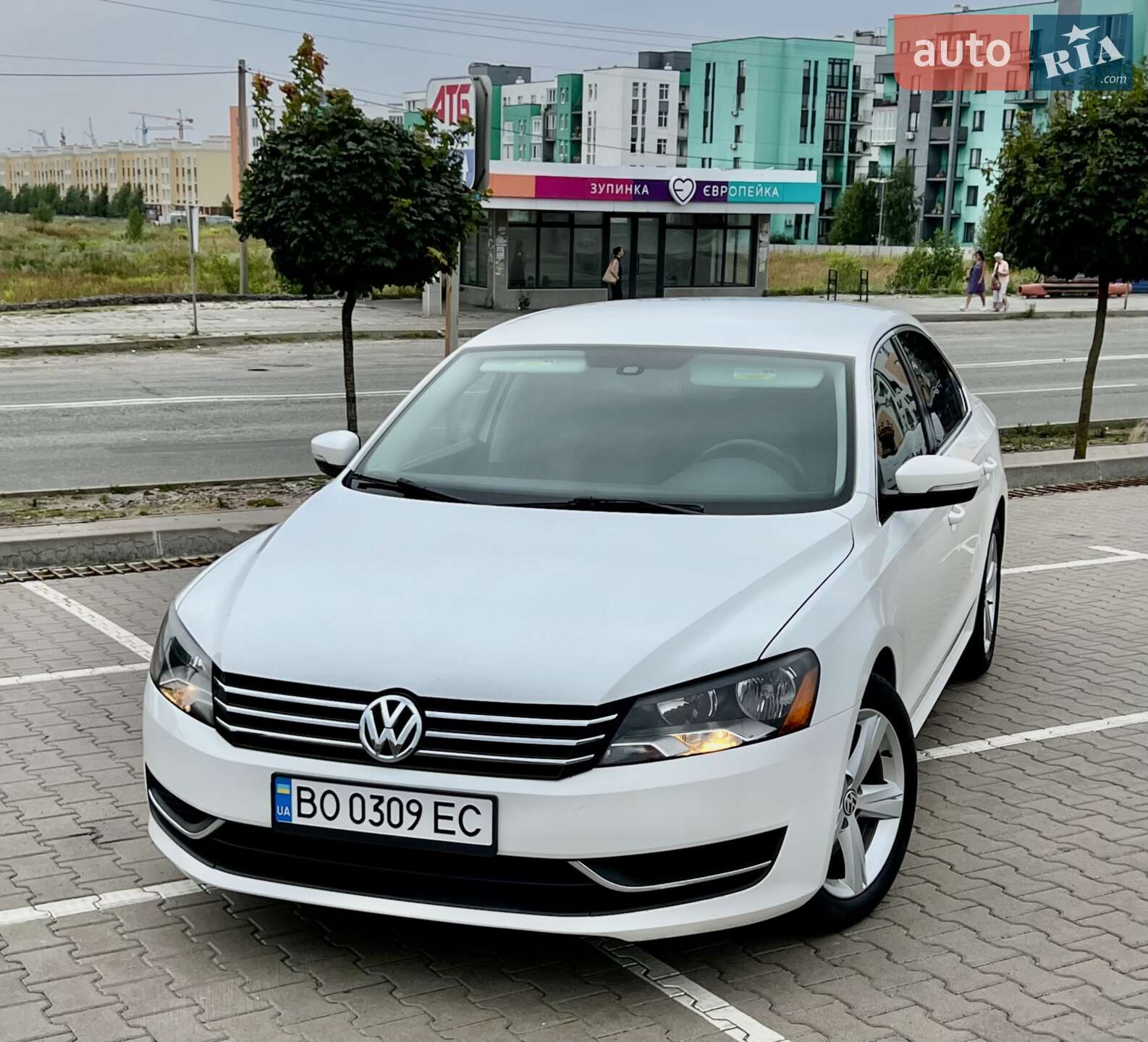 VOLKSWAGEN PASSAT 2013