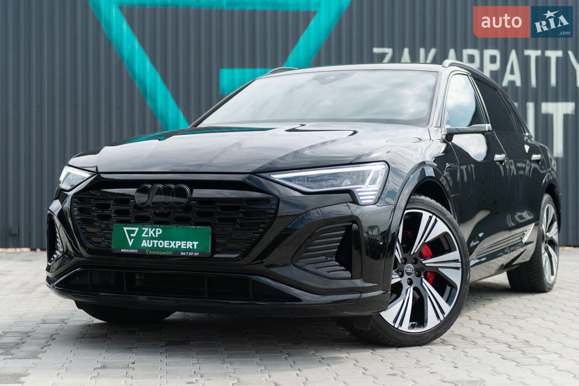 AUDI Q8 55 E-TRON 2023