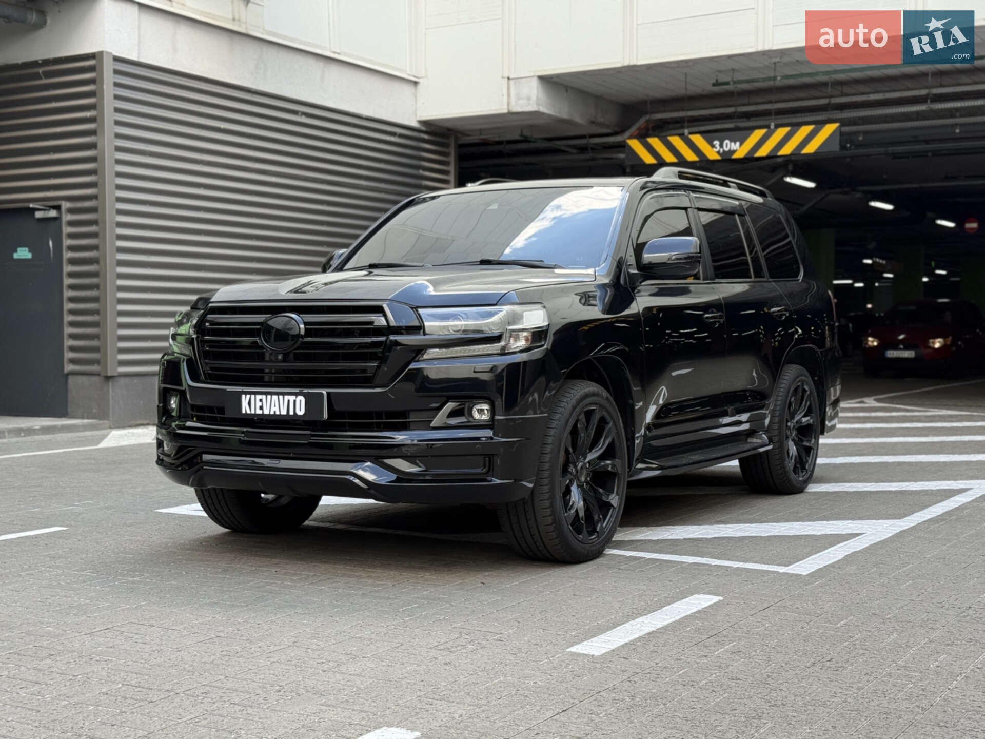 TOYOTA LAND CRUISER 200 2016