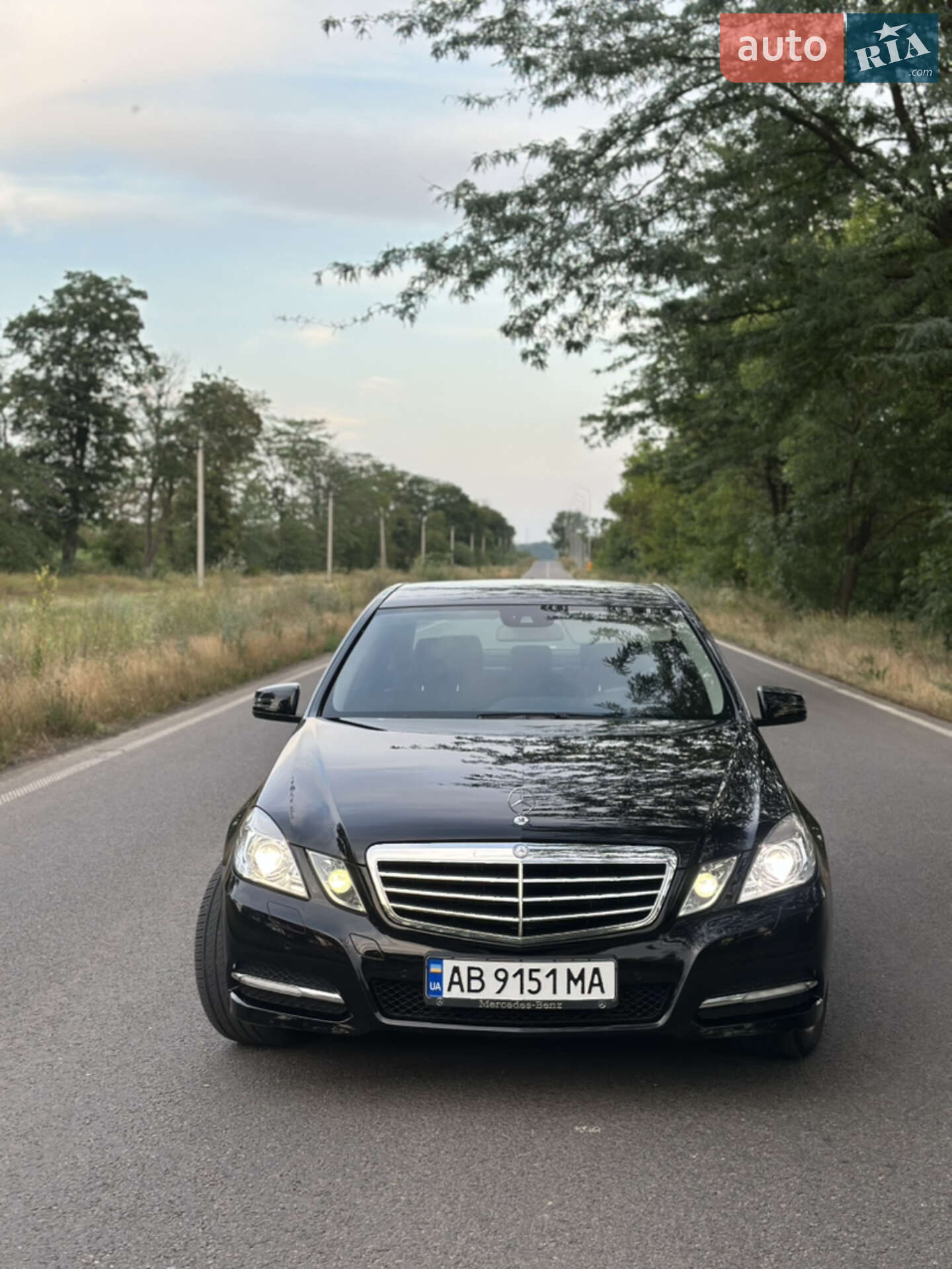 MERCEDES-BENZ E 200 2012