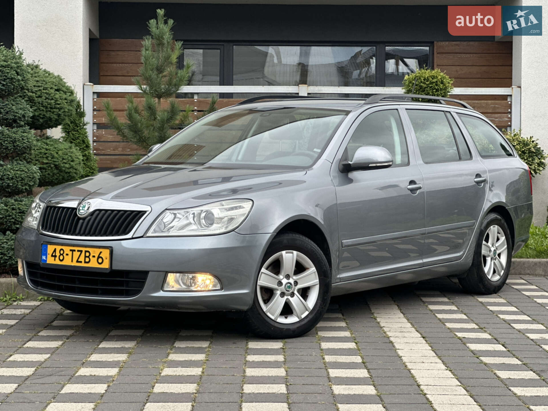Головне фото звіту автомобіля SKODA OCTAVIA 2012