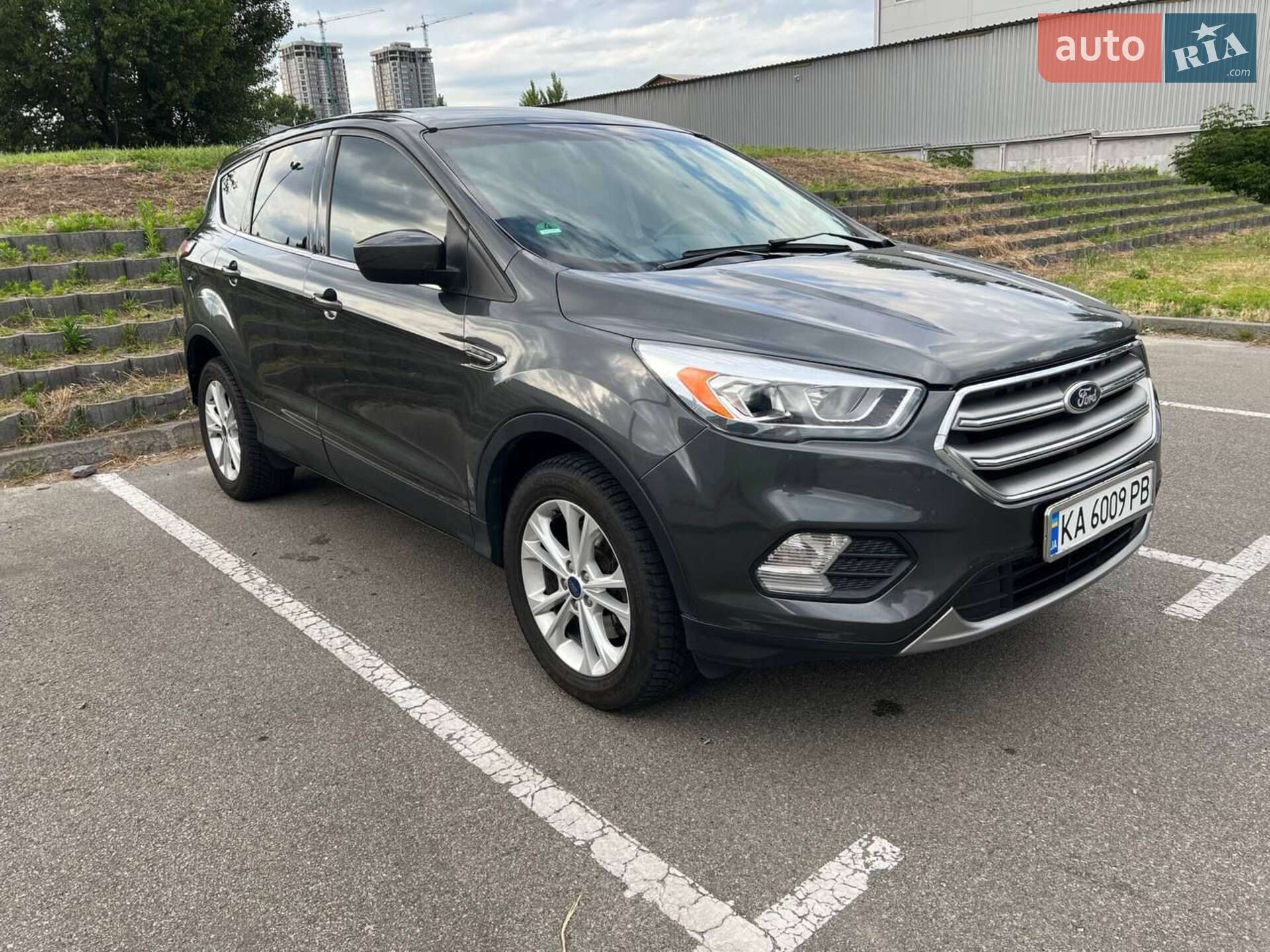 Головне фото звіту автомобіля FORD ESCAPE 2016