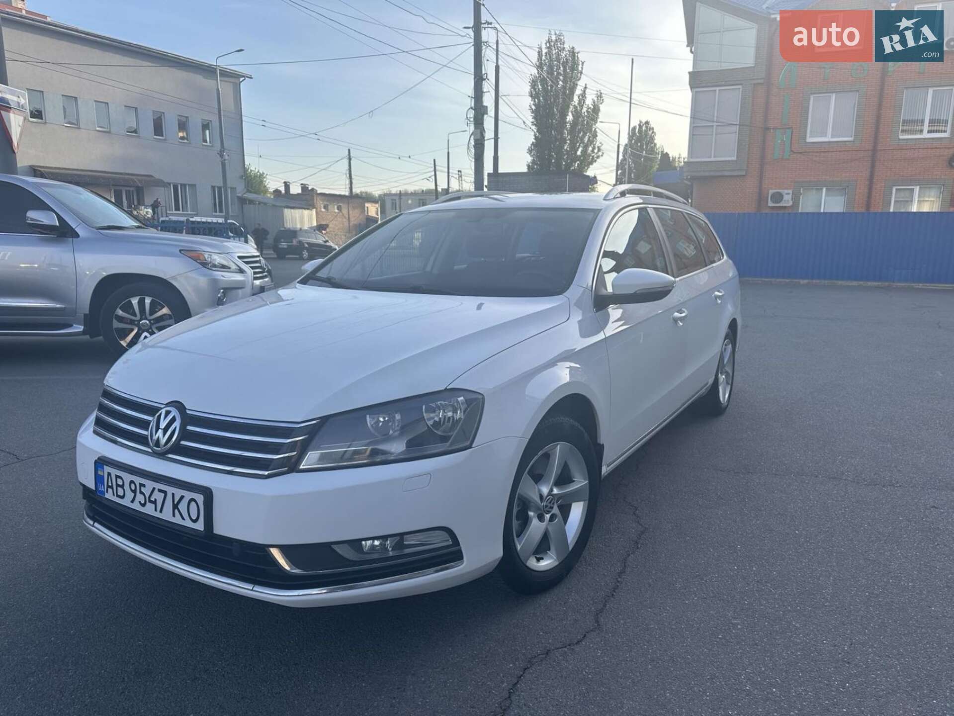 VOLKSWAGEN PASSAT 2012
