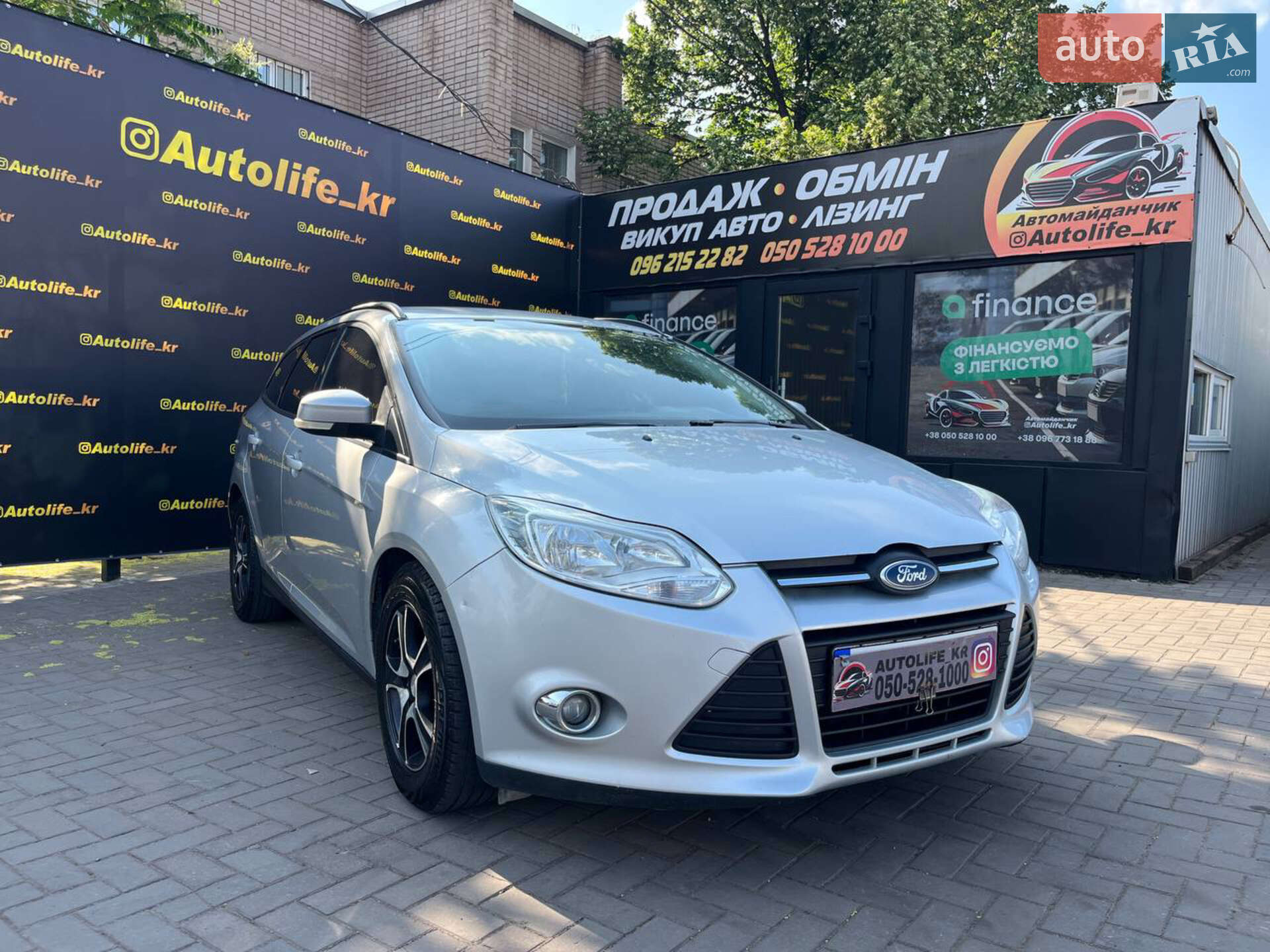 Головне фото звіту автомобіля FORD FOCUS 2011