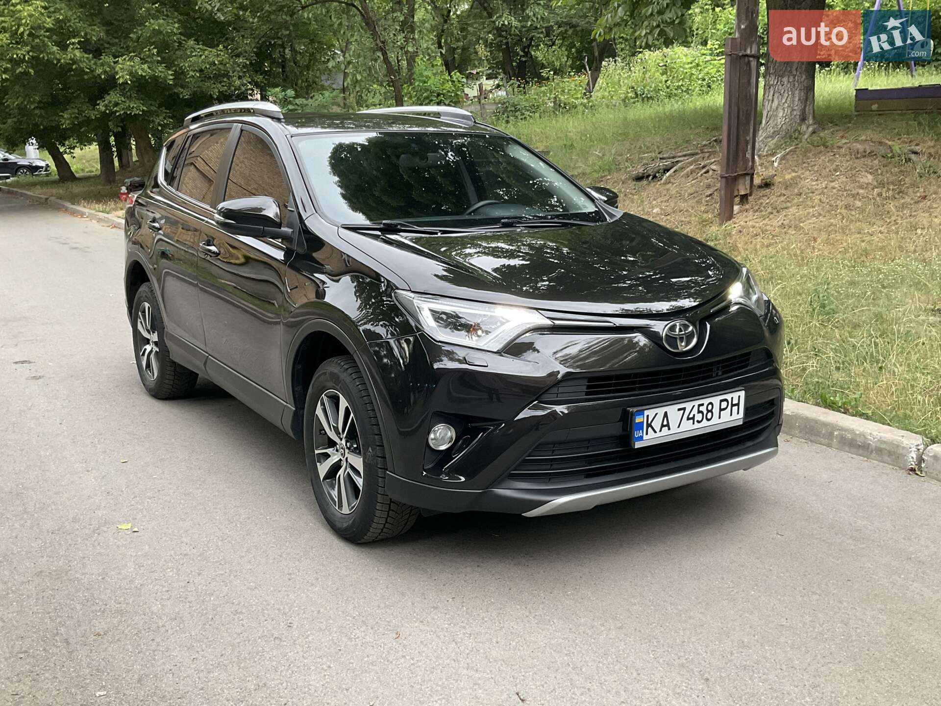 TOYOTA RAV4 2017