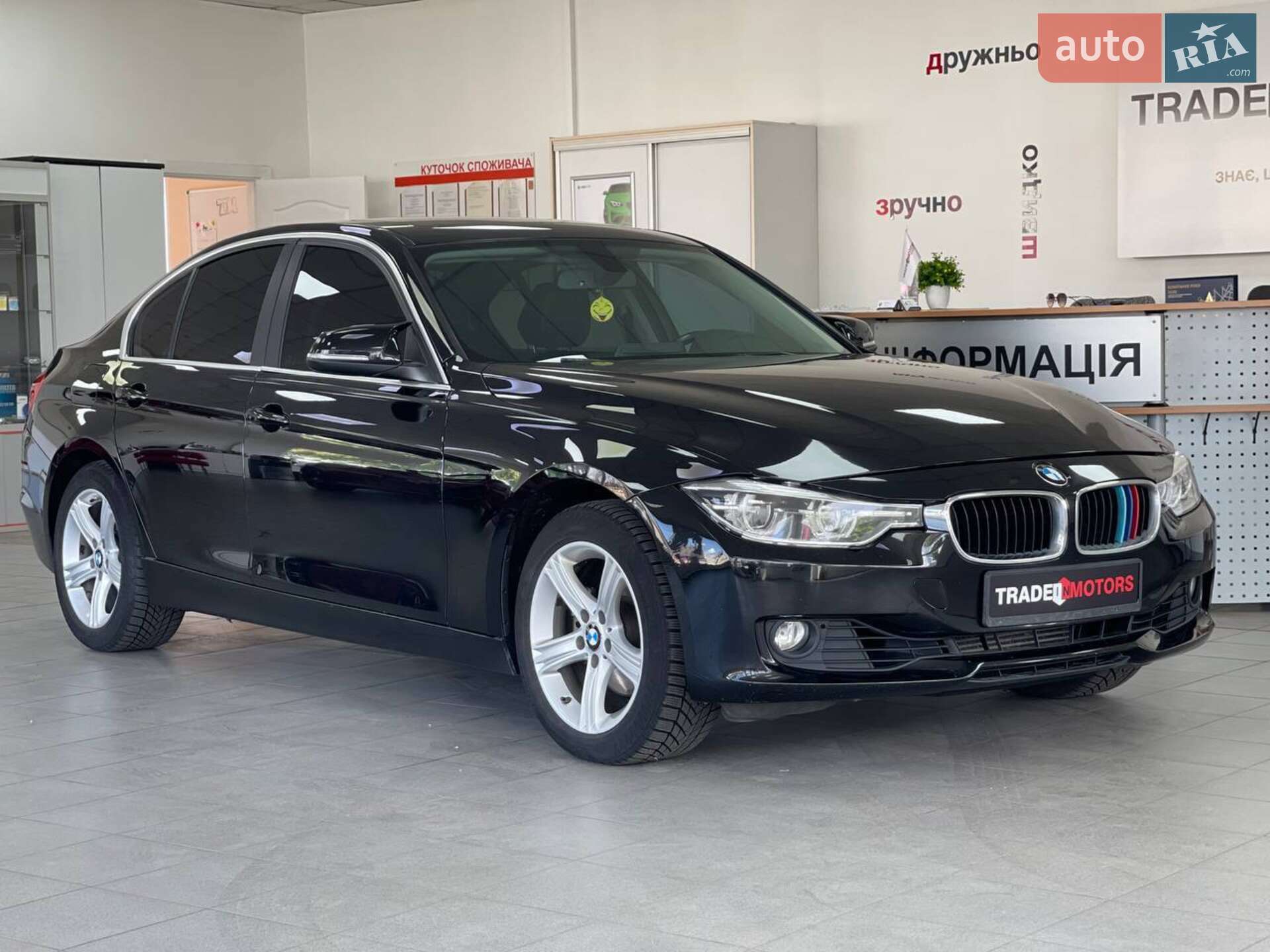 Головне фото звіту автомобіля BMW 328XI 2014
