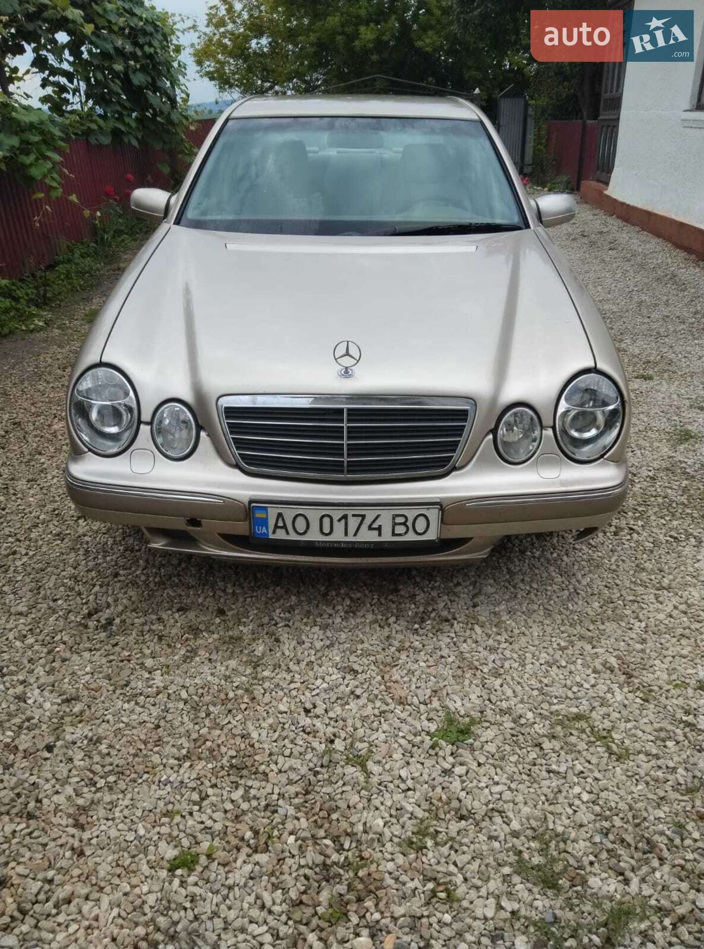 MERCEDES-BENZ E 220 CDI 2001