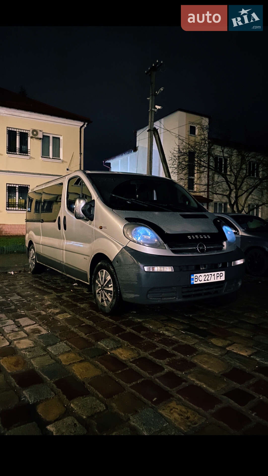 OPEL VIVARO 2003