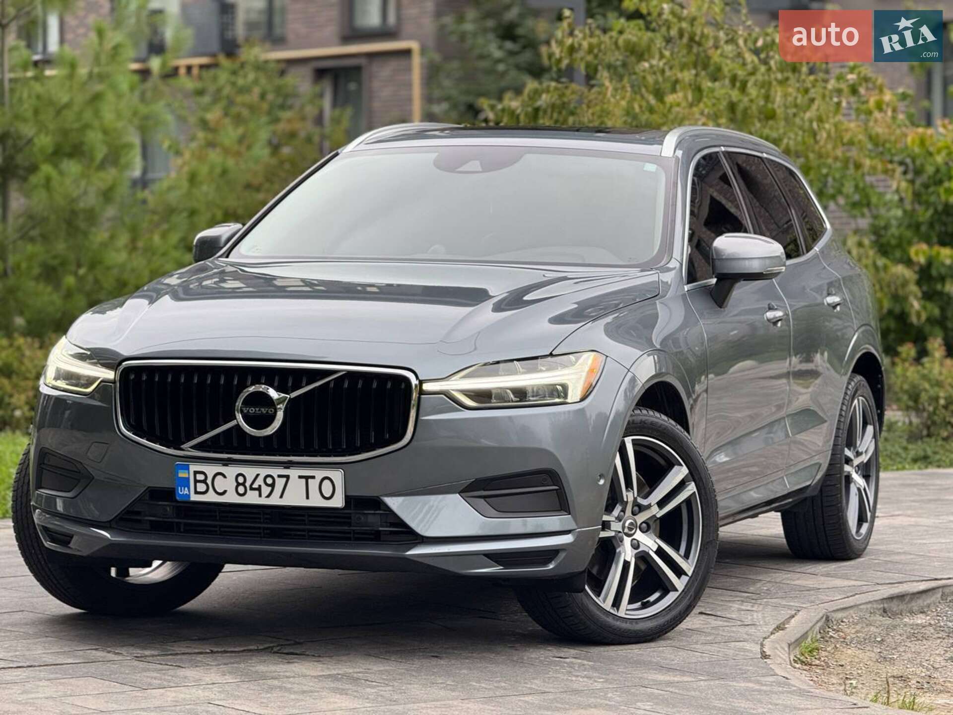 VOLVO XC60 2017