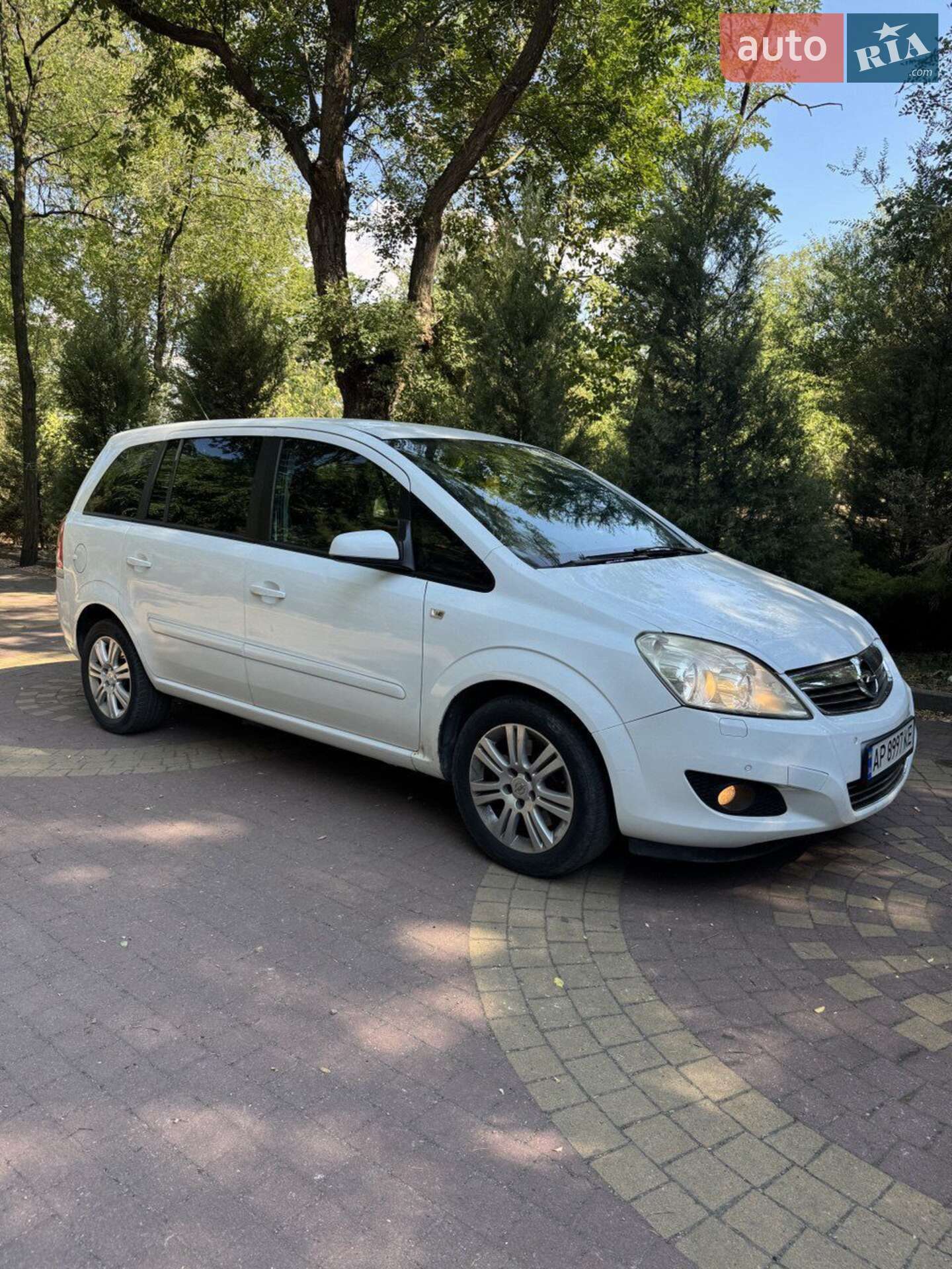 Головне фото звіту автомобіля OPEL ZAFIRA 2009