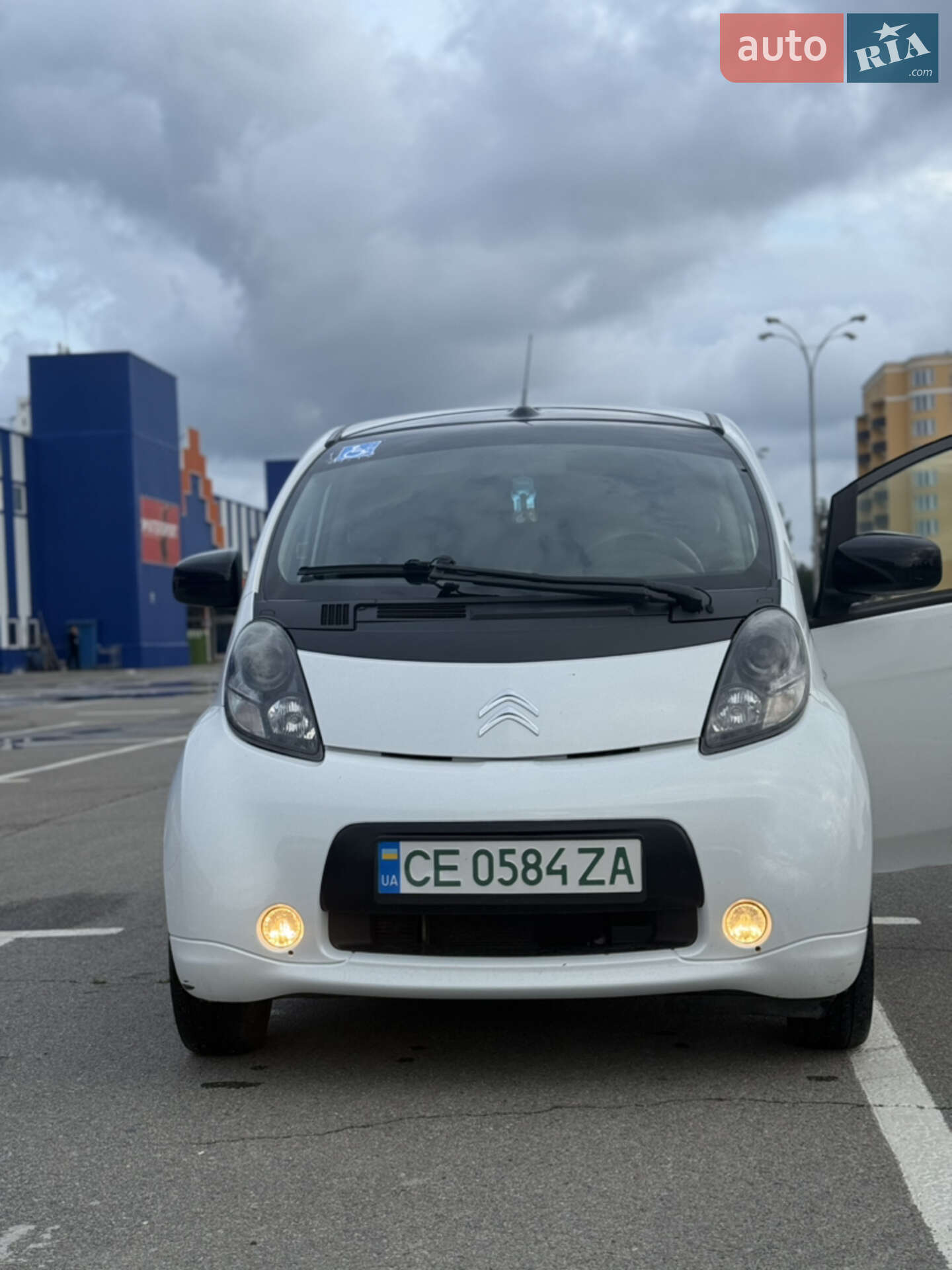 CITROEN C-ZERO 2011