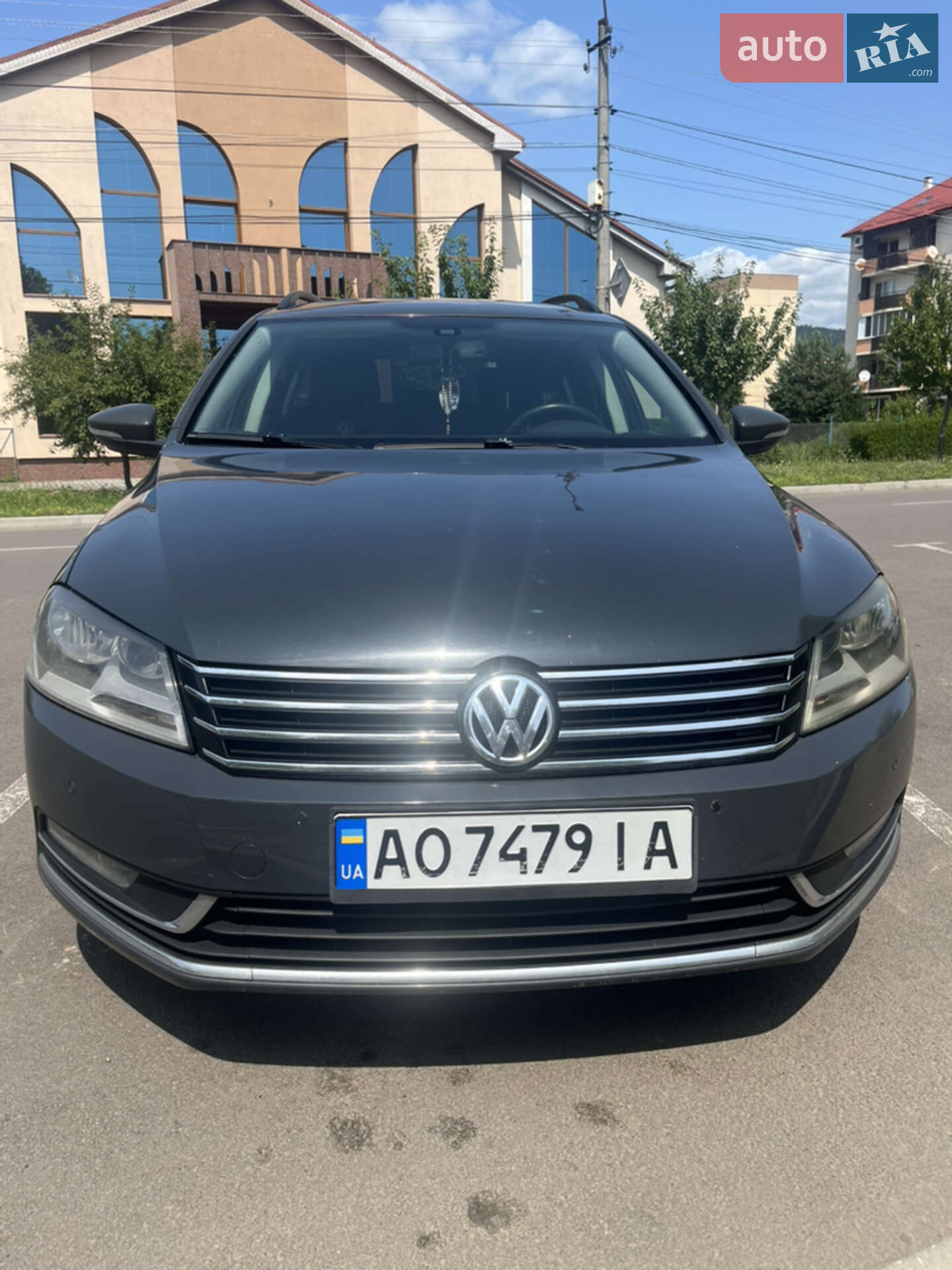 VOLKSWAGEN PASSAT 2011