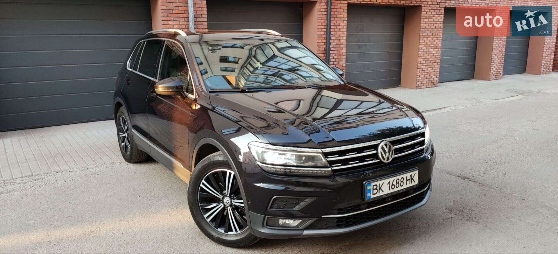 VOLKSWAGEN TIGUAN 2017