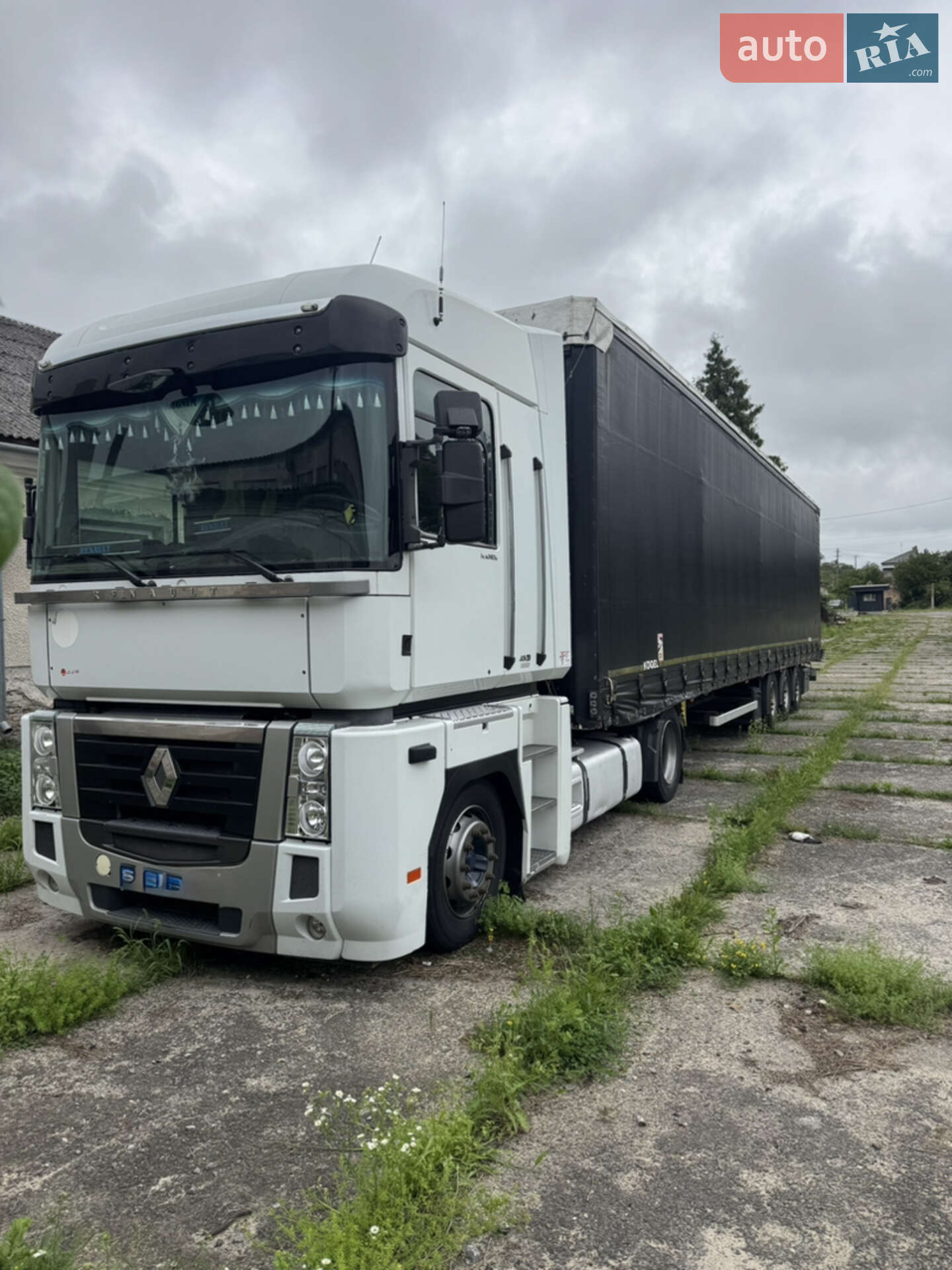 Головне фото звіту автомобіля RENAULT MAGNUM 480 2011