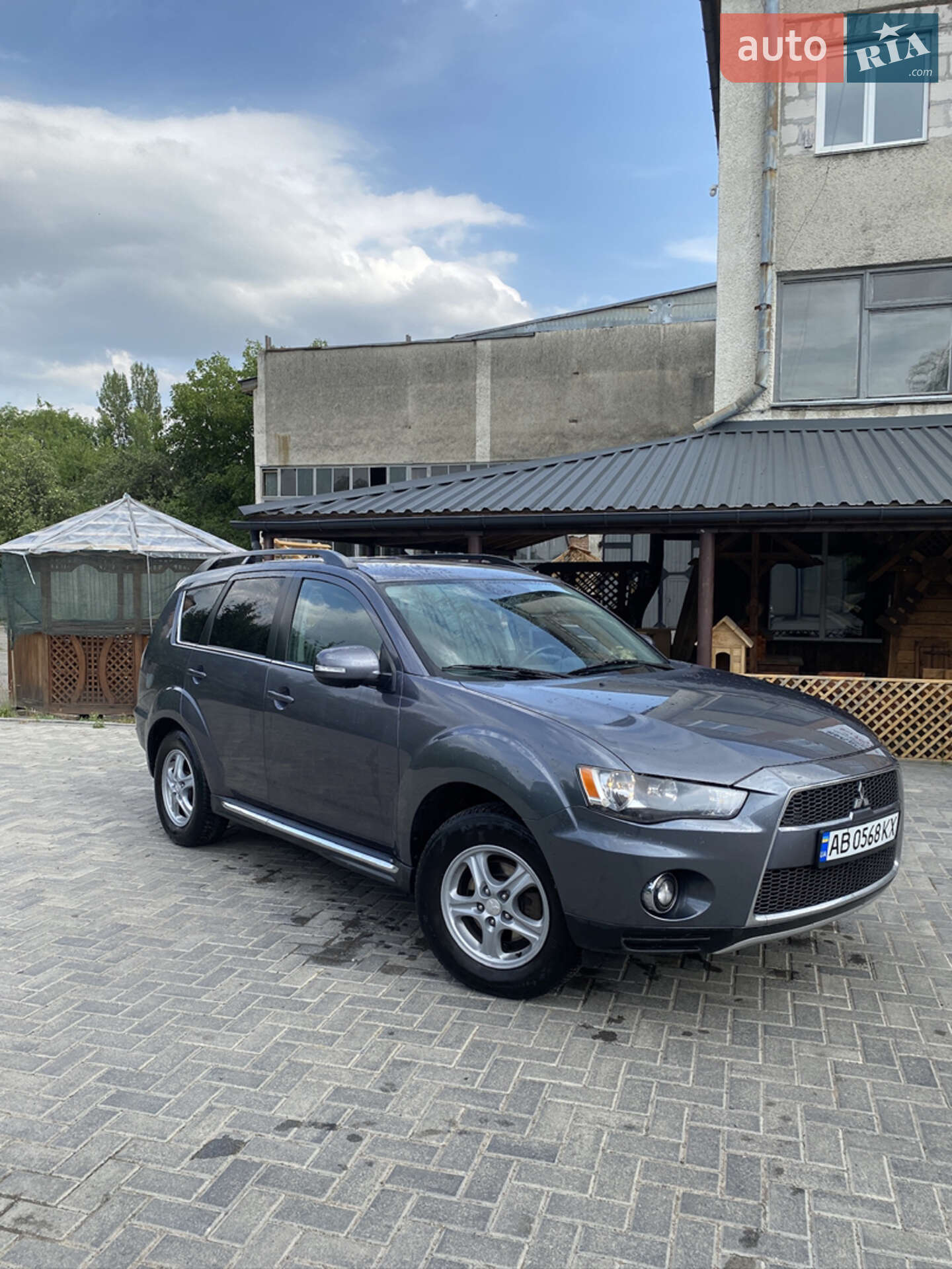 Головне фото звіту автомобіля MITSUBISHI OUTLANDER 2011
