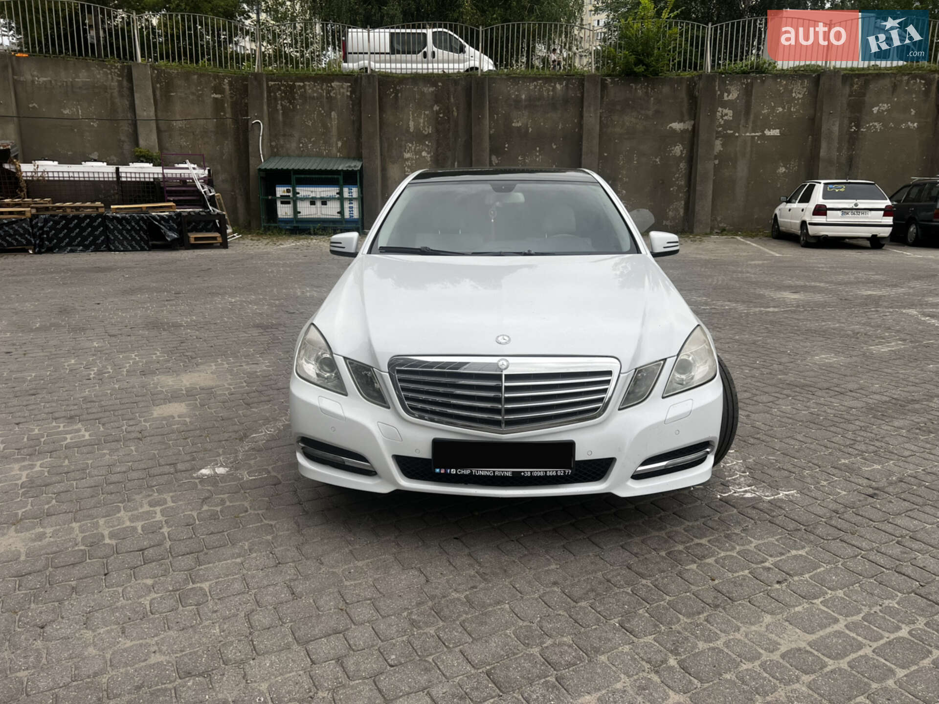 MERCEDES-BENZ E 220 2011