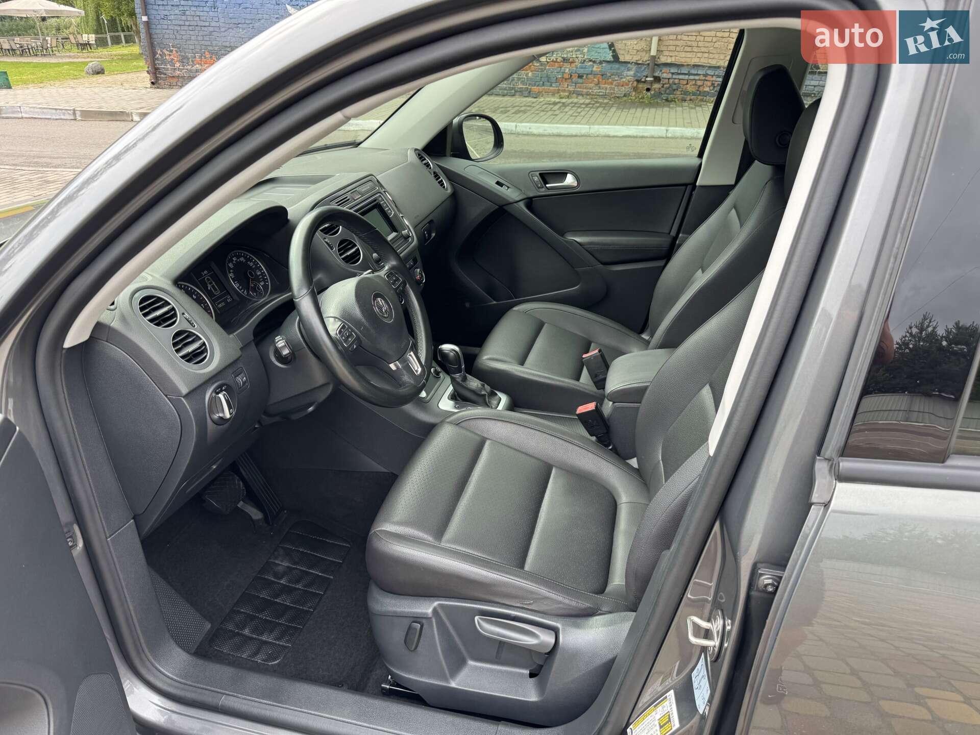 VOLKSWAGEN TIGUAN 2016