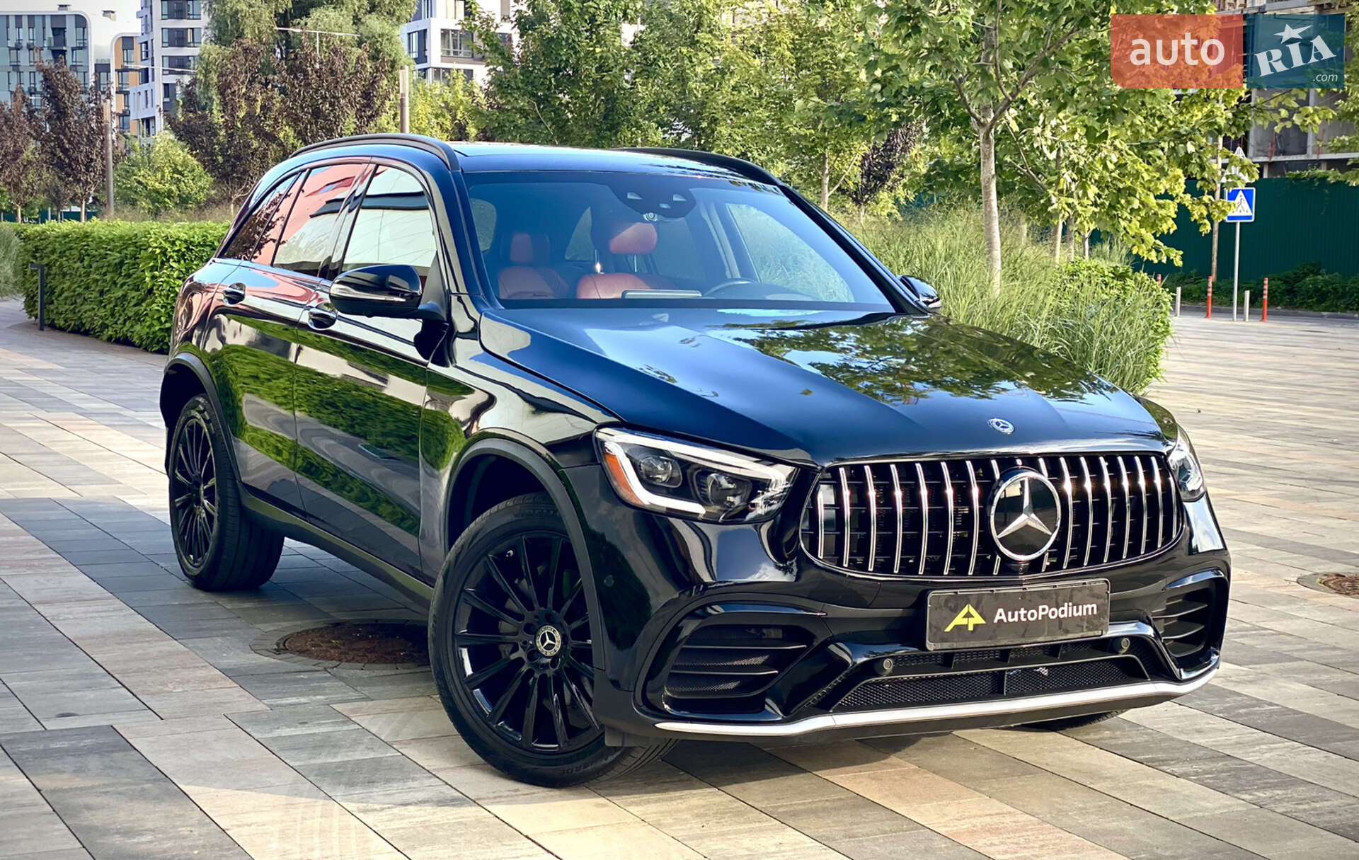 MERCEDES-BENZ GLC 300 2021