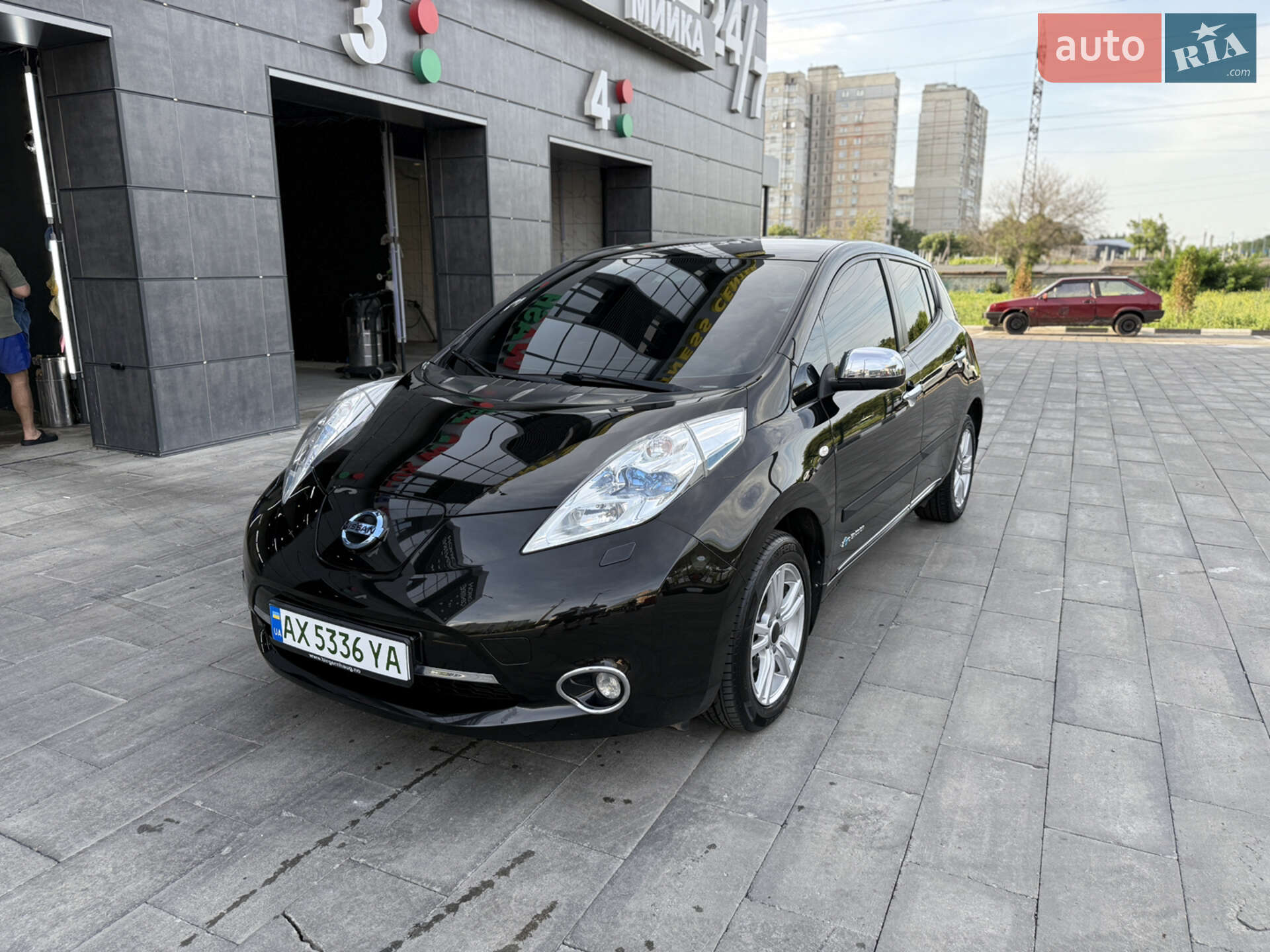 Головне фото звіту автомобіля NISSAN LEAF 2013