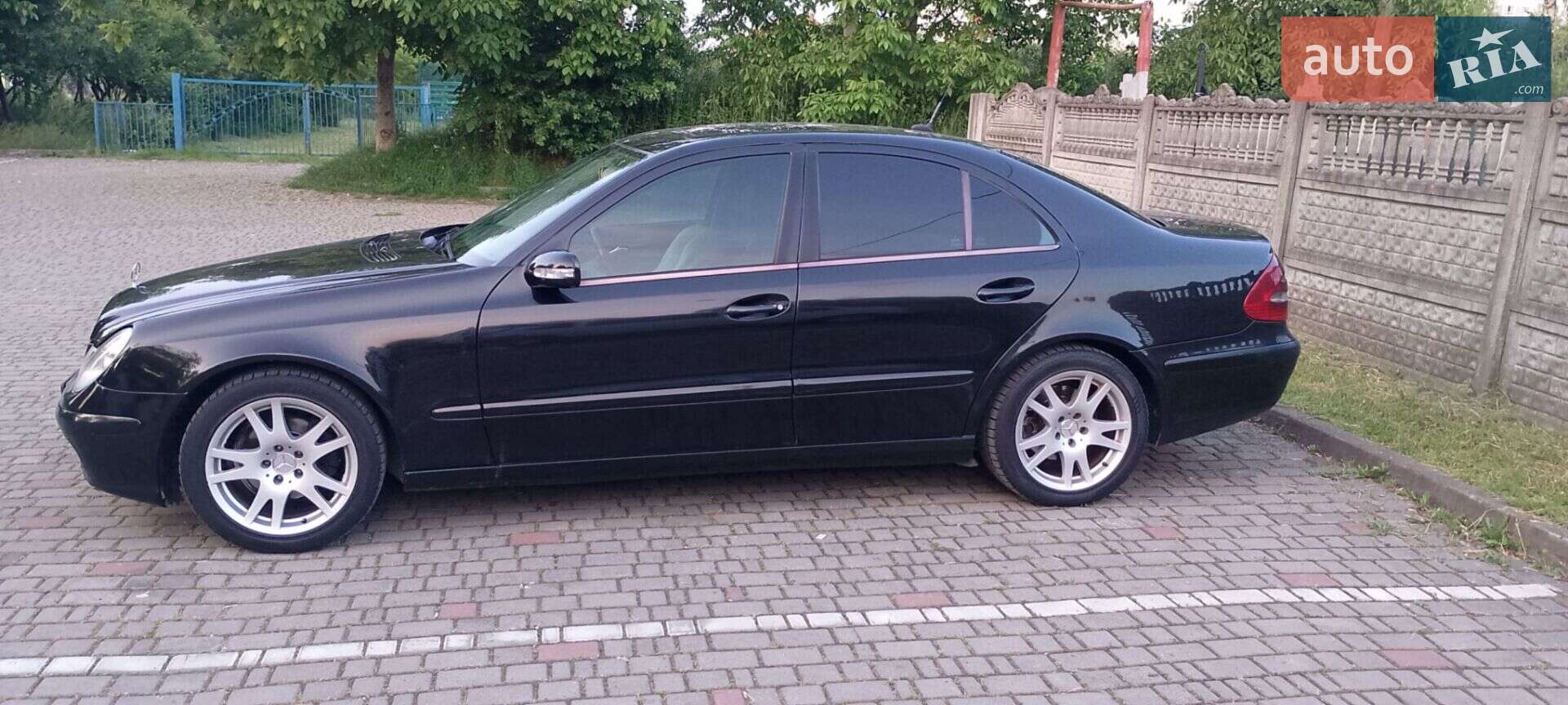 MERCEDES-BENZ E 200 CDI 2005