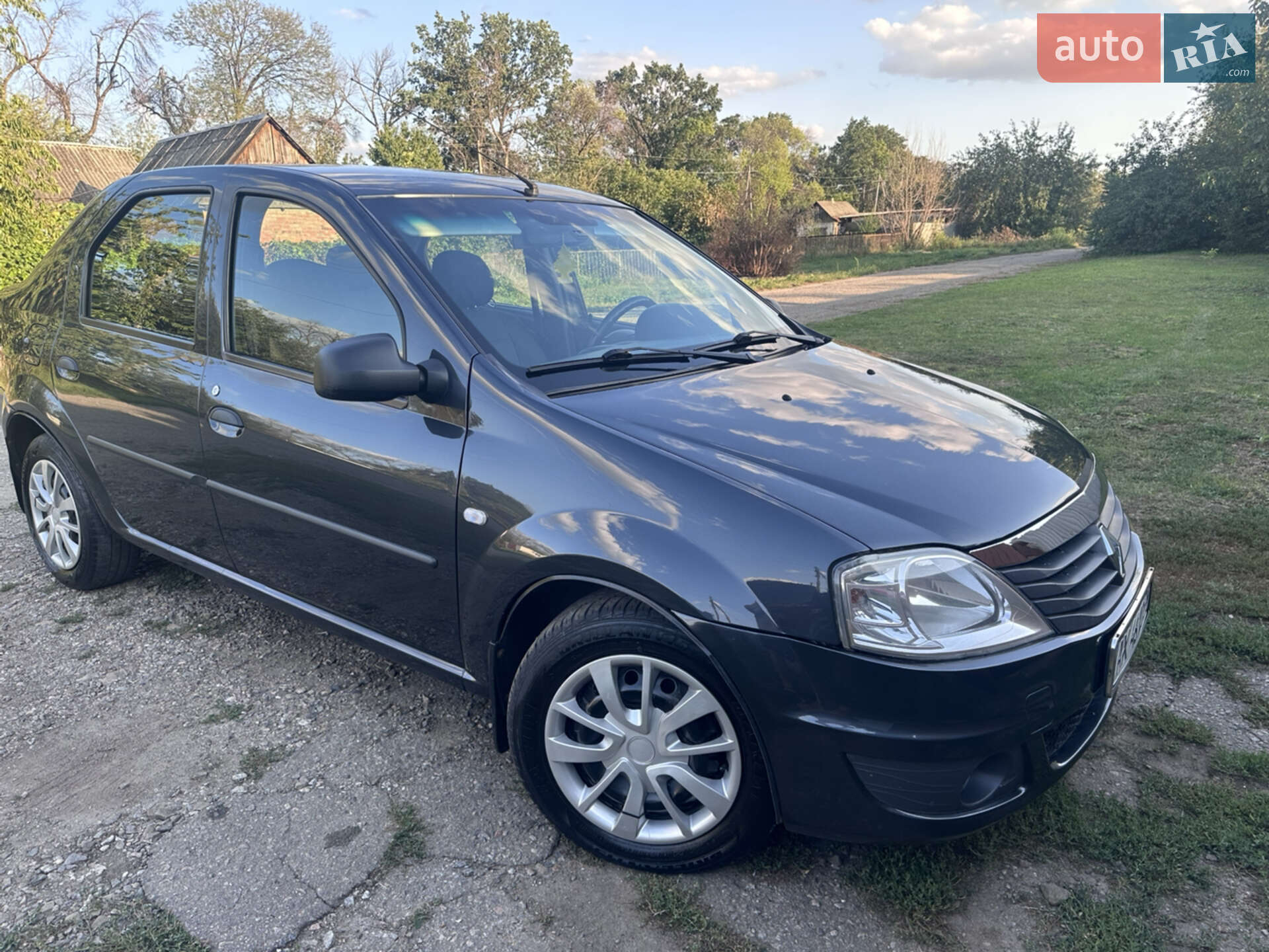 RENAULT LOGAN 2012