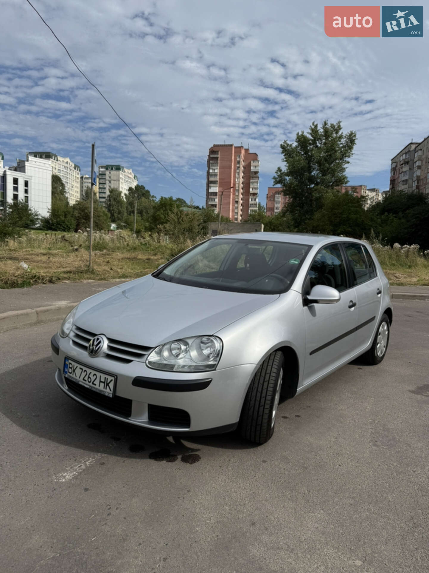 VOLKSWAGEN GOLF 2004