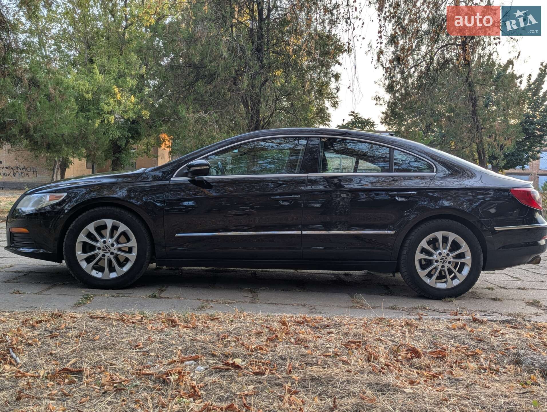 VOLKSWAGEN PASSAT 2011