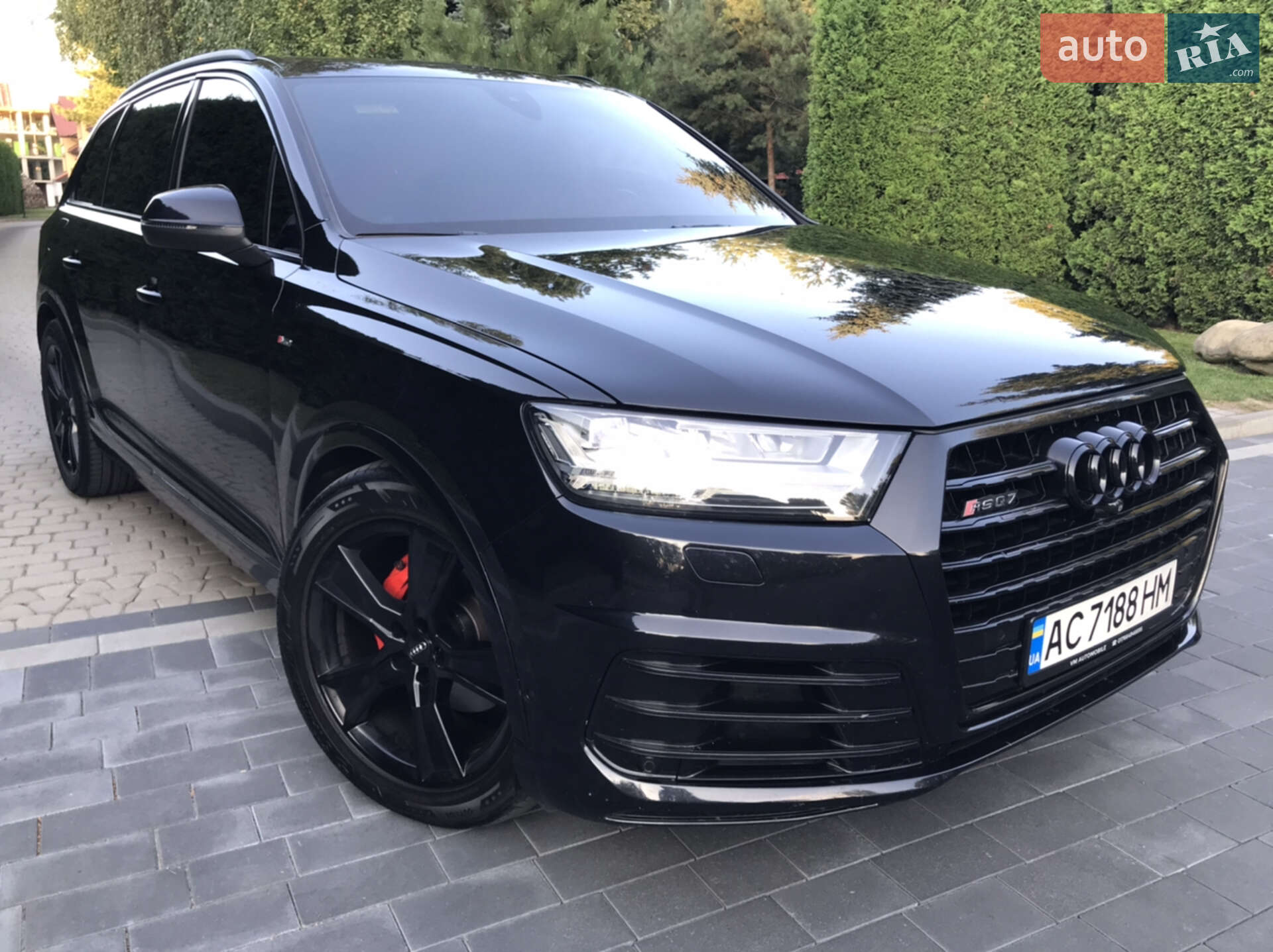 Головне фото звіту автомобіля AUDI Q7 2015