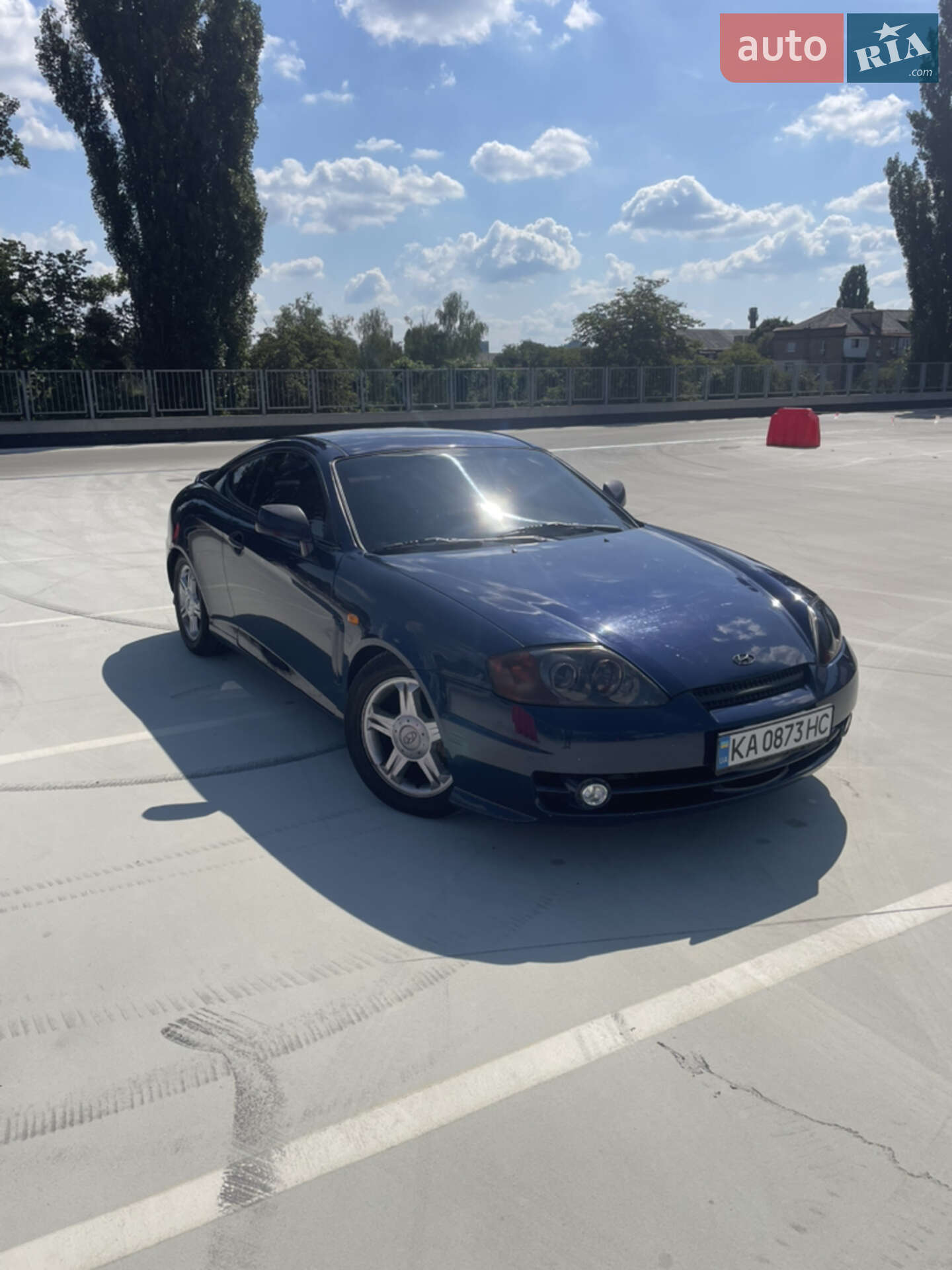 HYUNDAI COUPE 2002