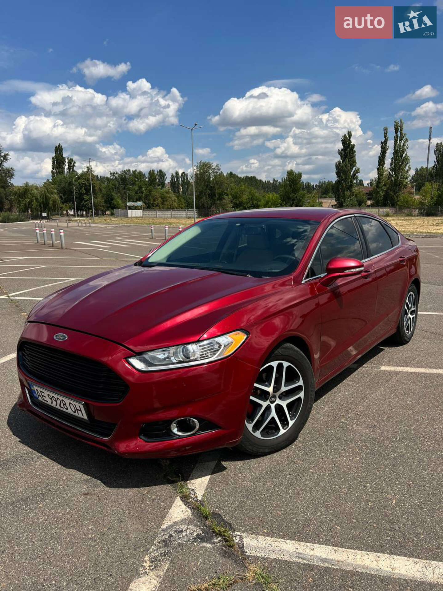 Головне фото звіту автомобіля FORD FUSION 2015