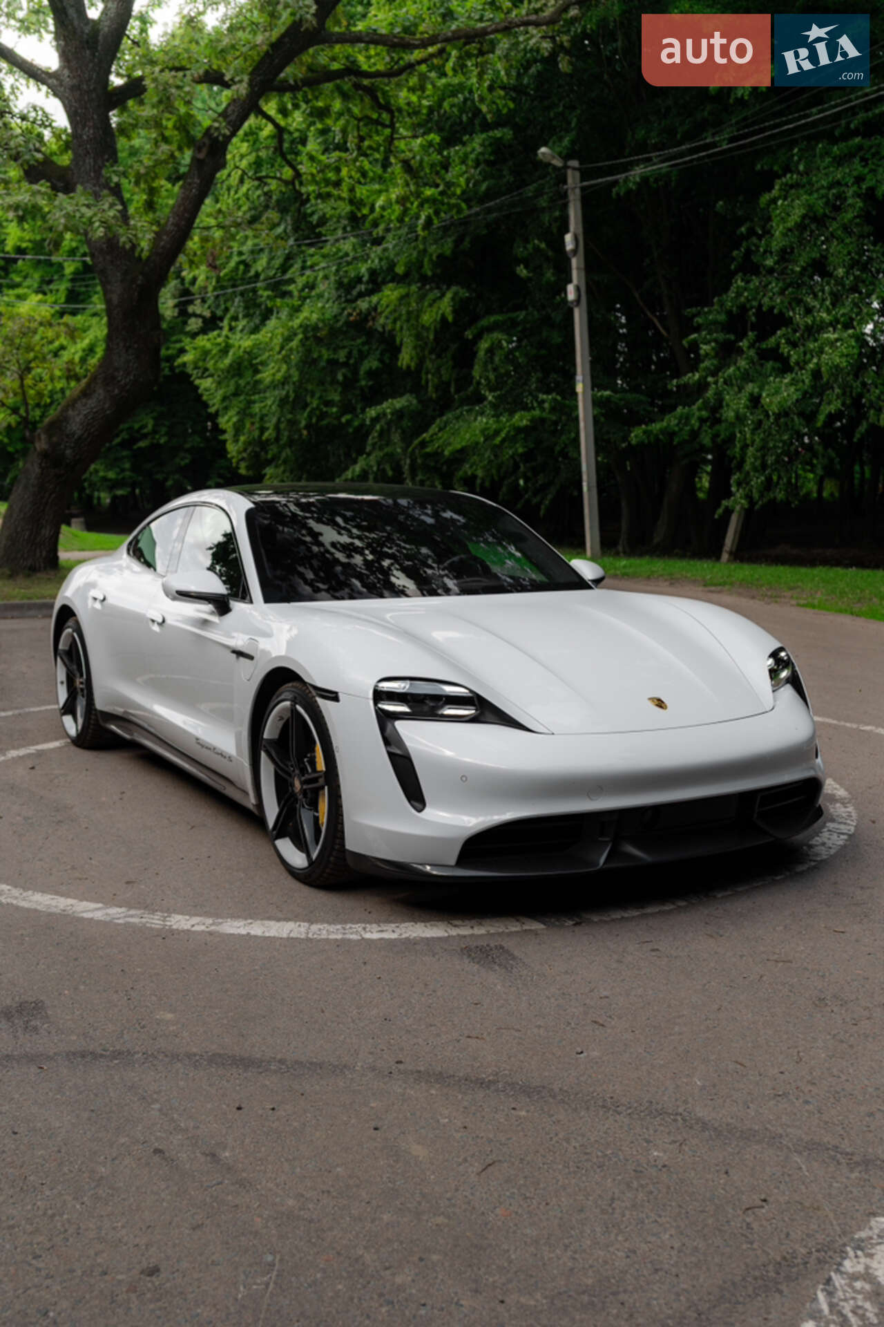PORSCHE TAYCAN TURBO S 2020