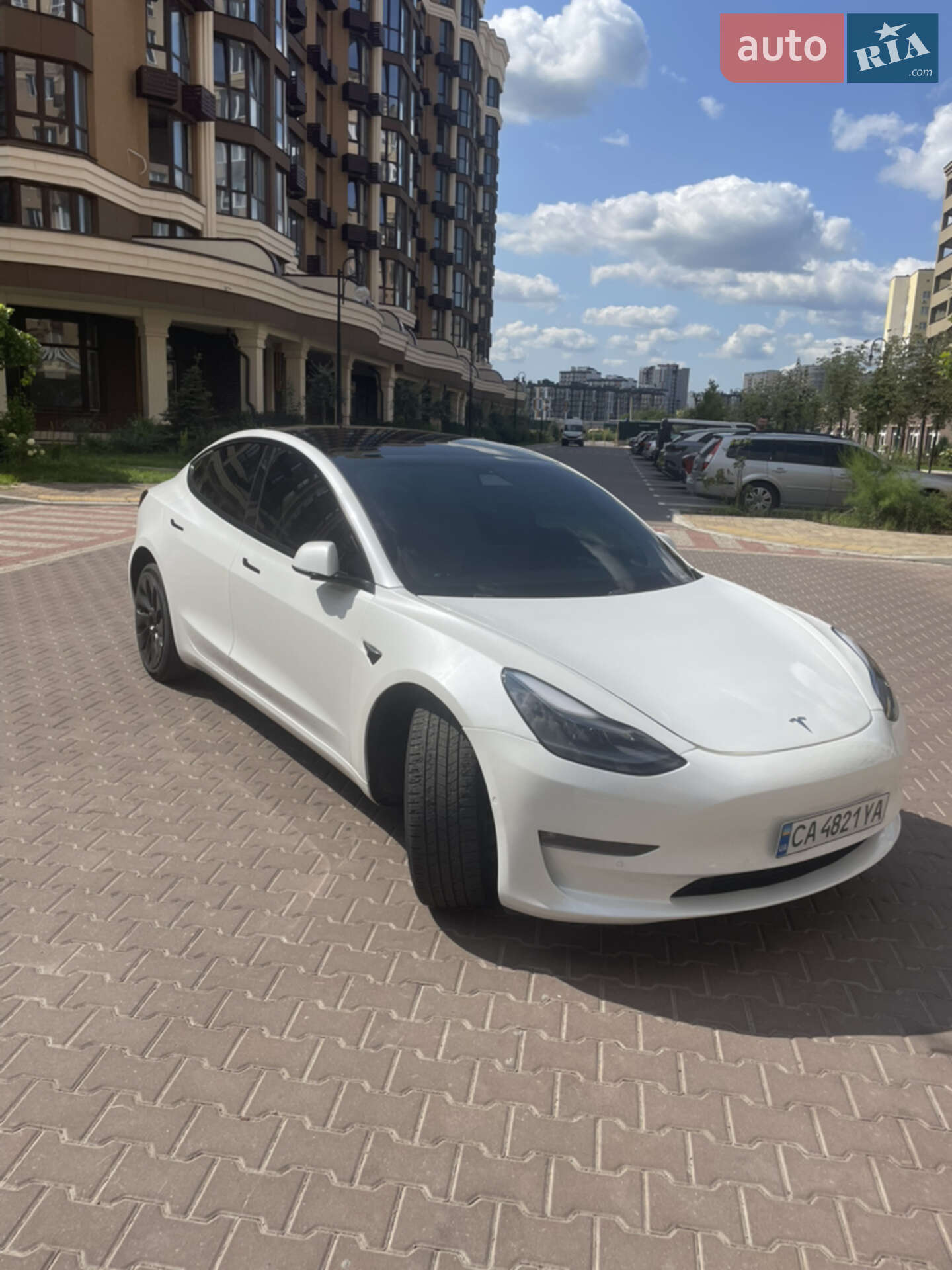 TESLA MODEL 3 2021