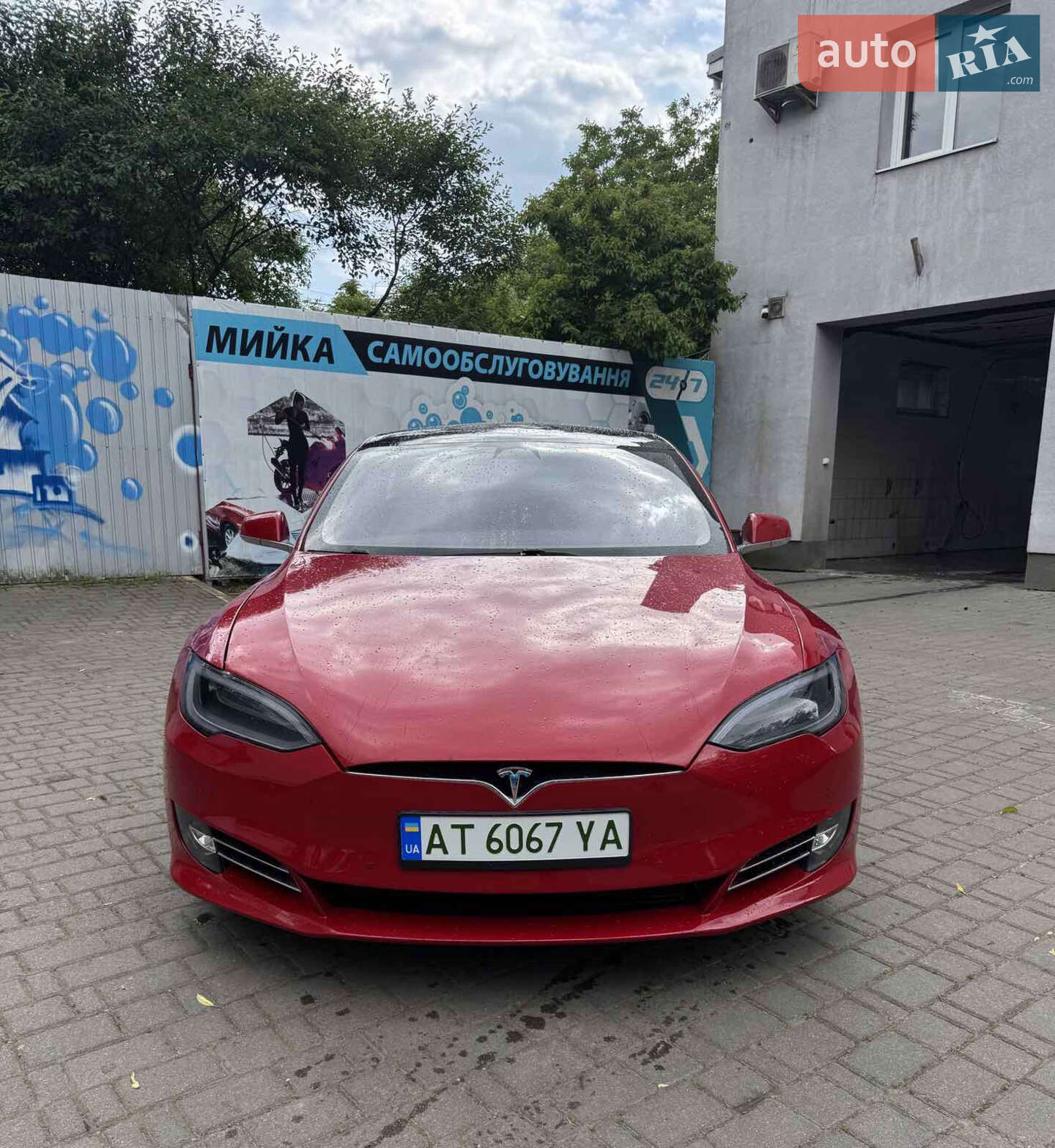 Головне фото звіту автомобіля TESLA MODEL S 2017