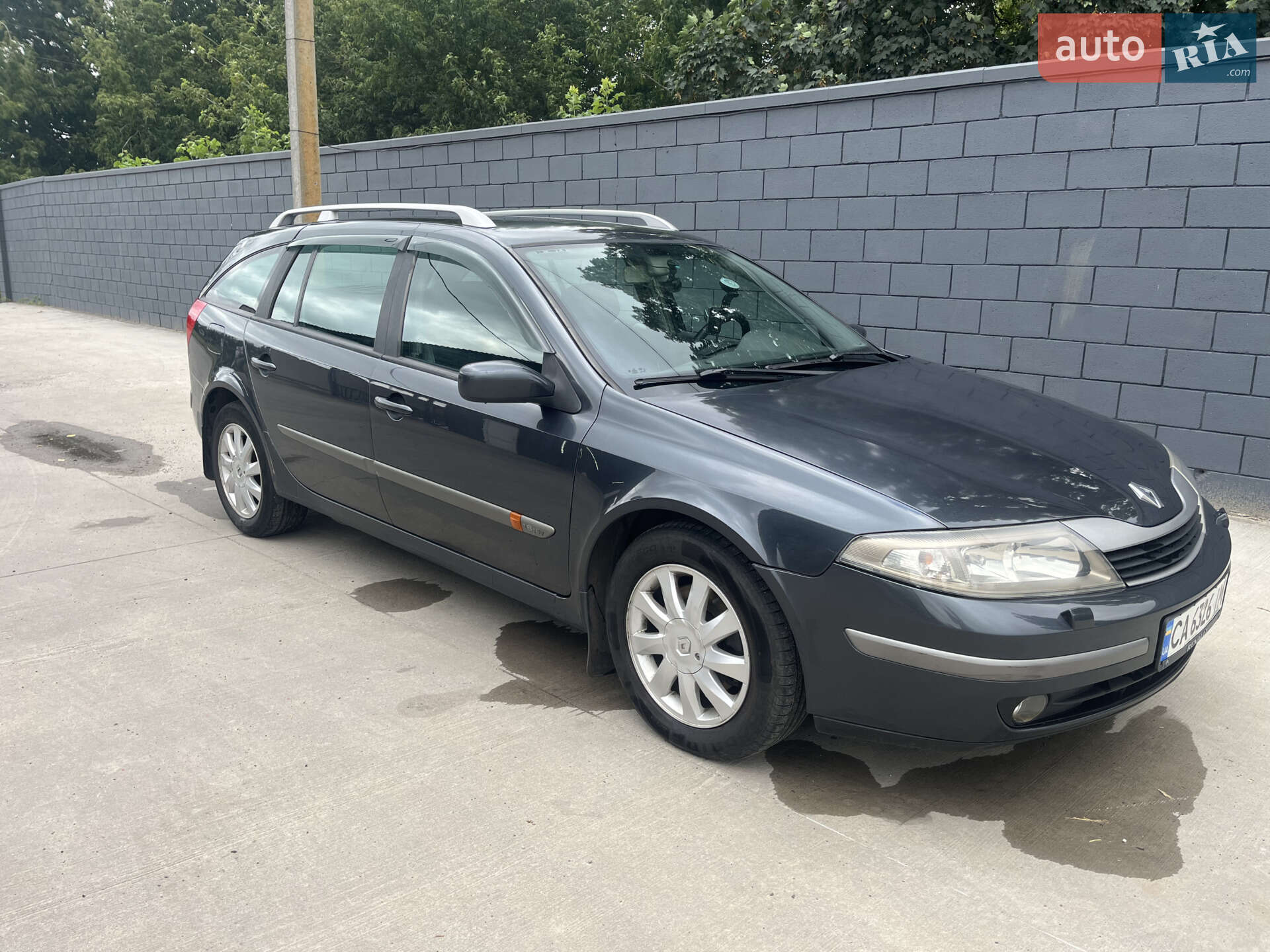 Головне фото звіту автомобіля RENAULT LAGUNA 2002