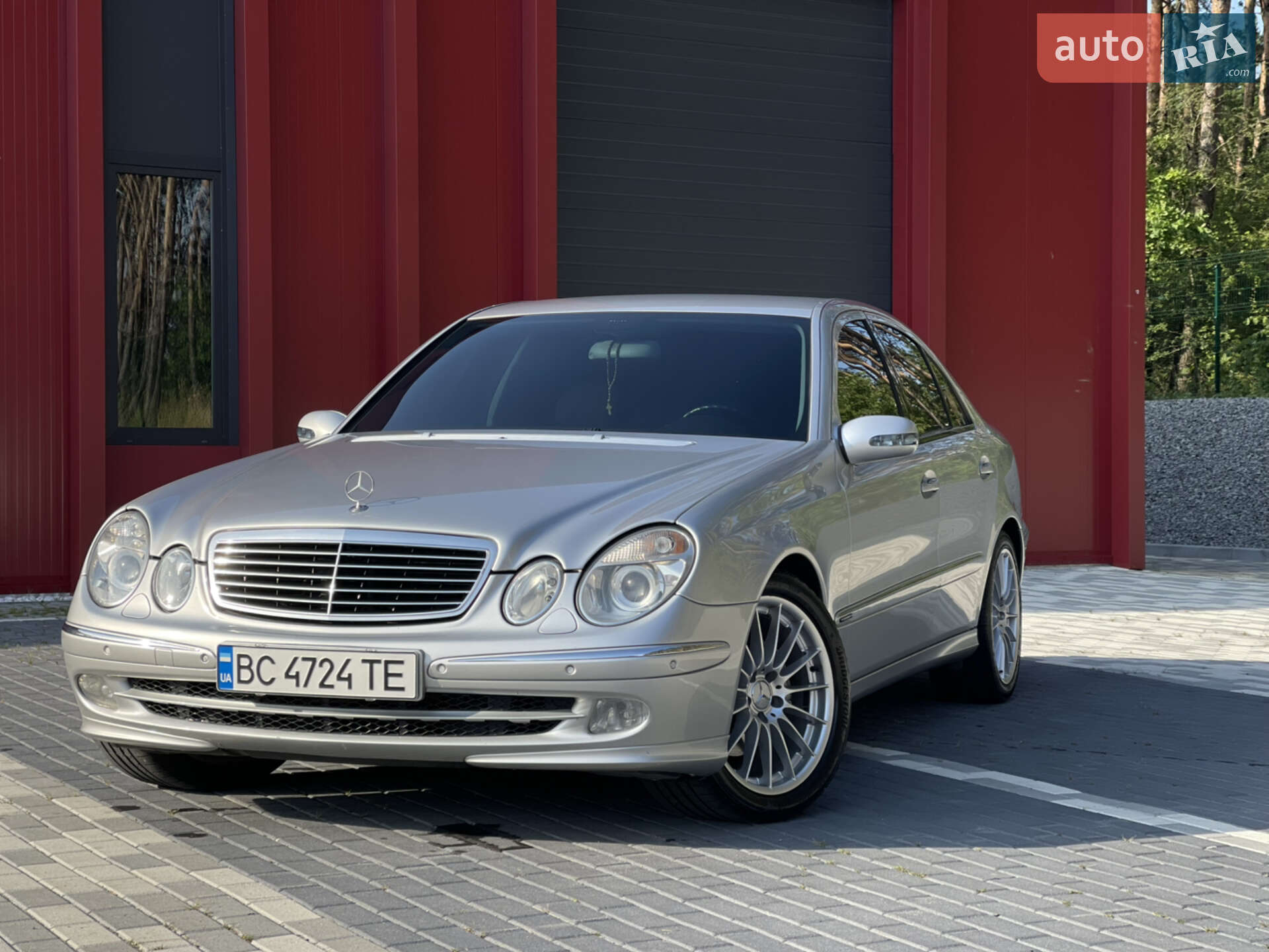 MERCEDES-BENZ E 320 2002