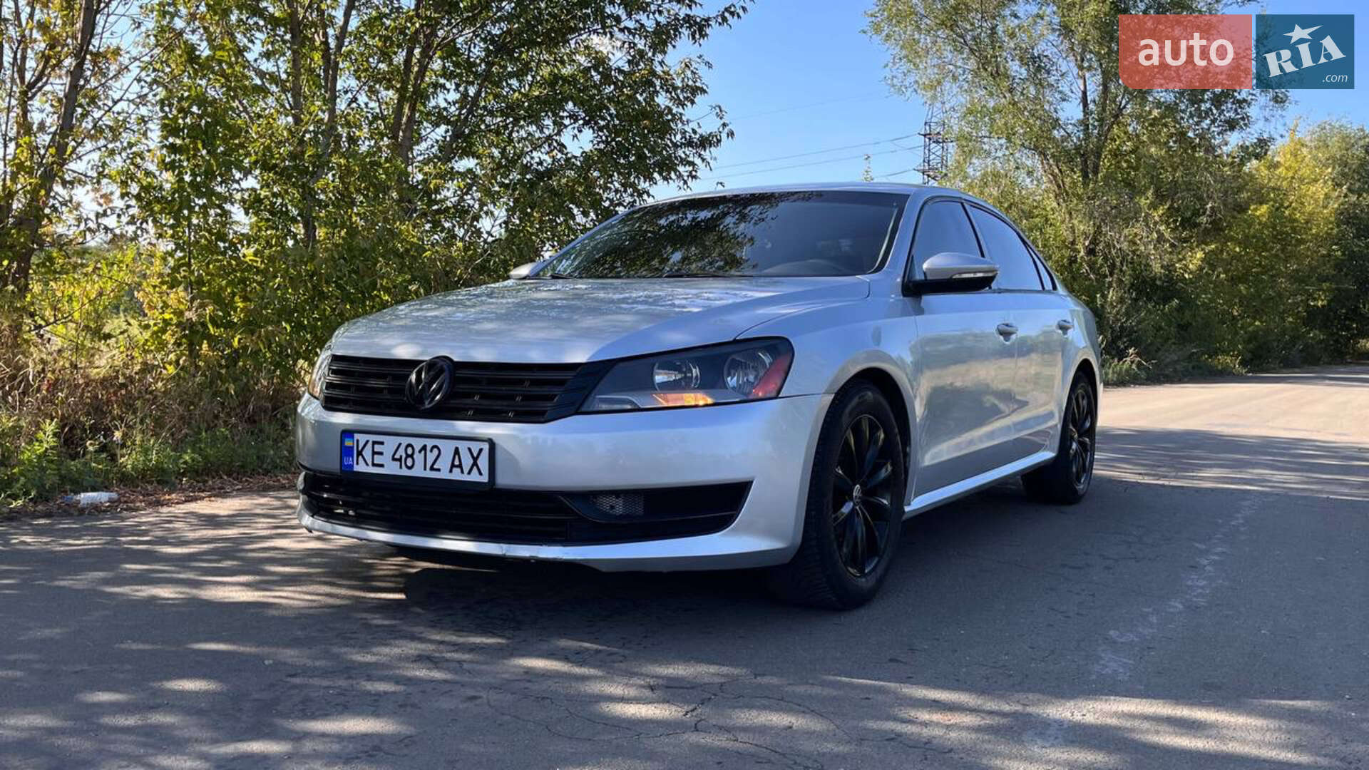 VOLKSWAGEN PASSAT 2011
