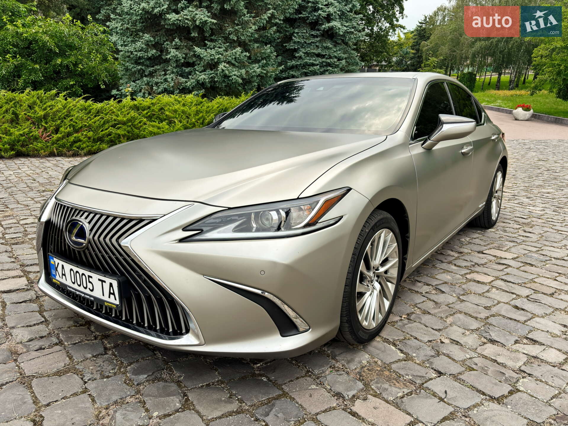 LEXUS ES 300H 2021