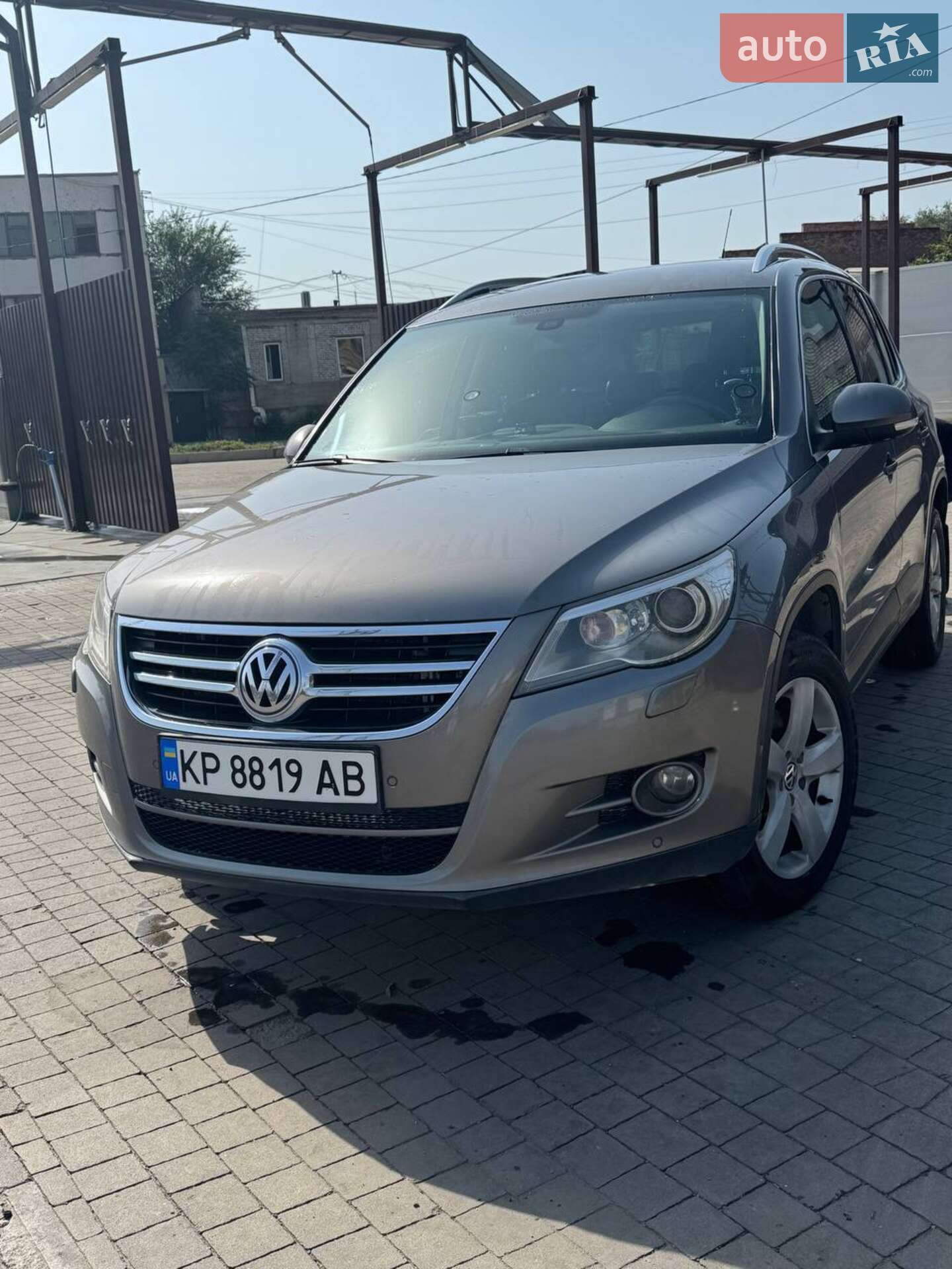 VOLKSWAGEN TIGUAN 2011
