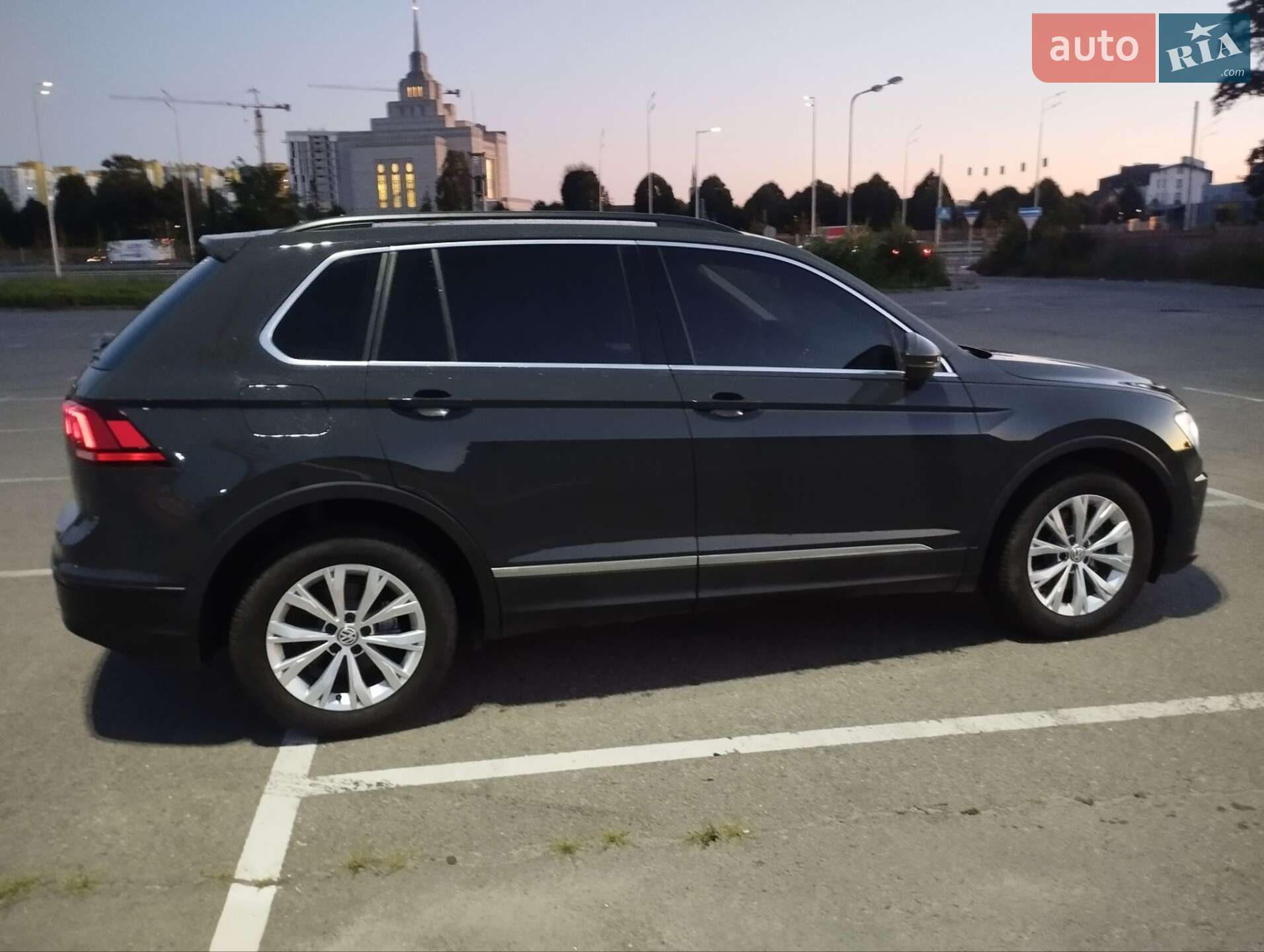 VOLKSWAGEN TIGUAN 2018