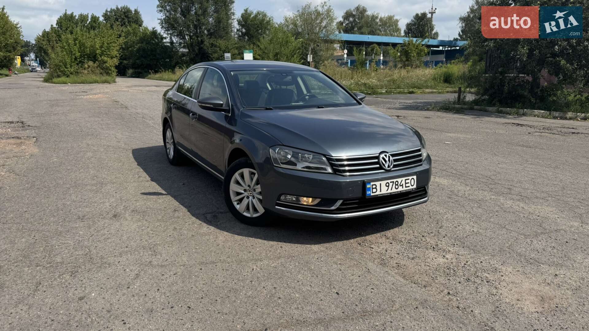 VOLKSWAGEN PASSAT 2012
