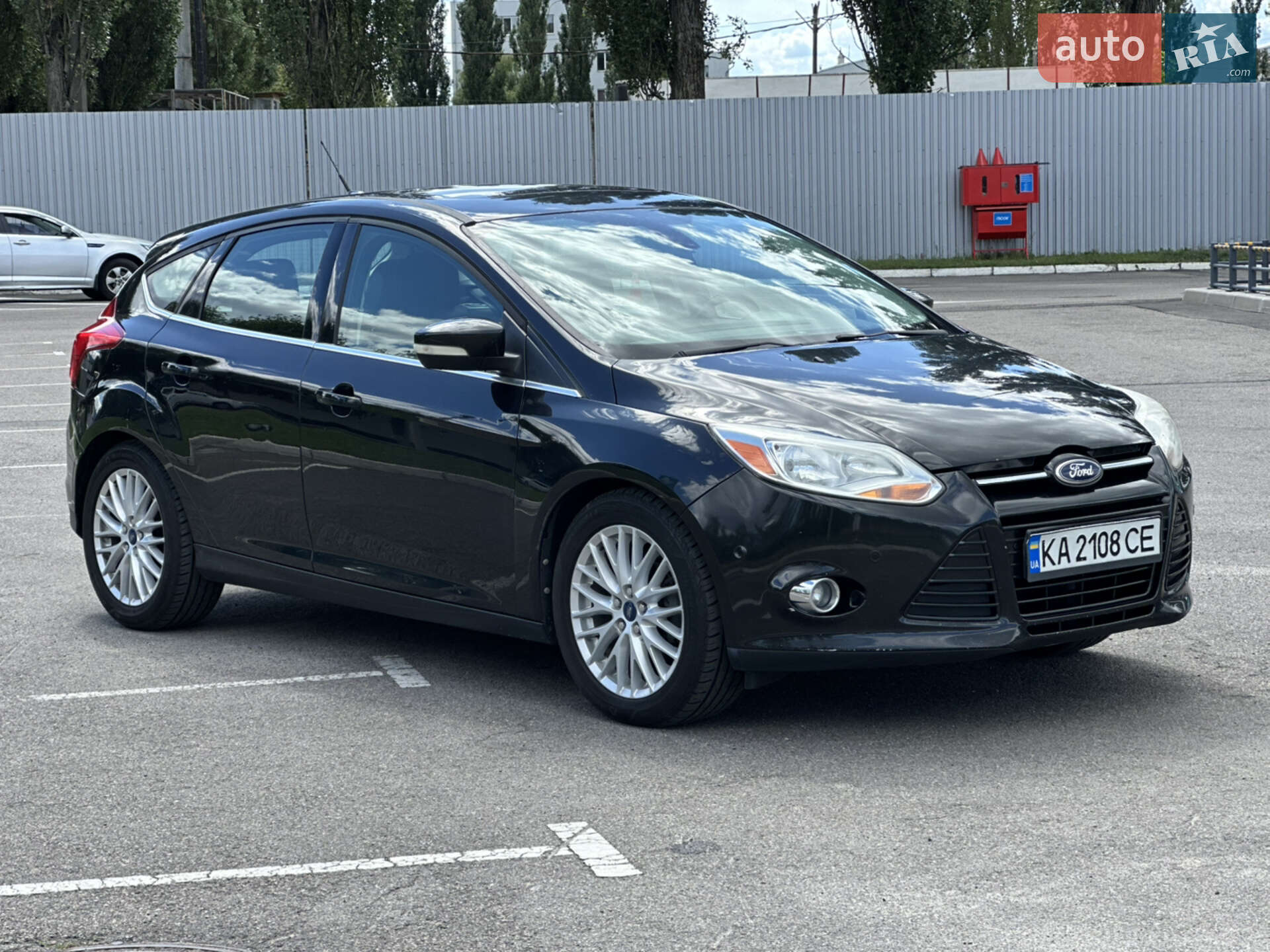 Головне фото звіту автомобіля FORD FOCUS 2012