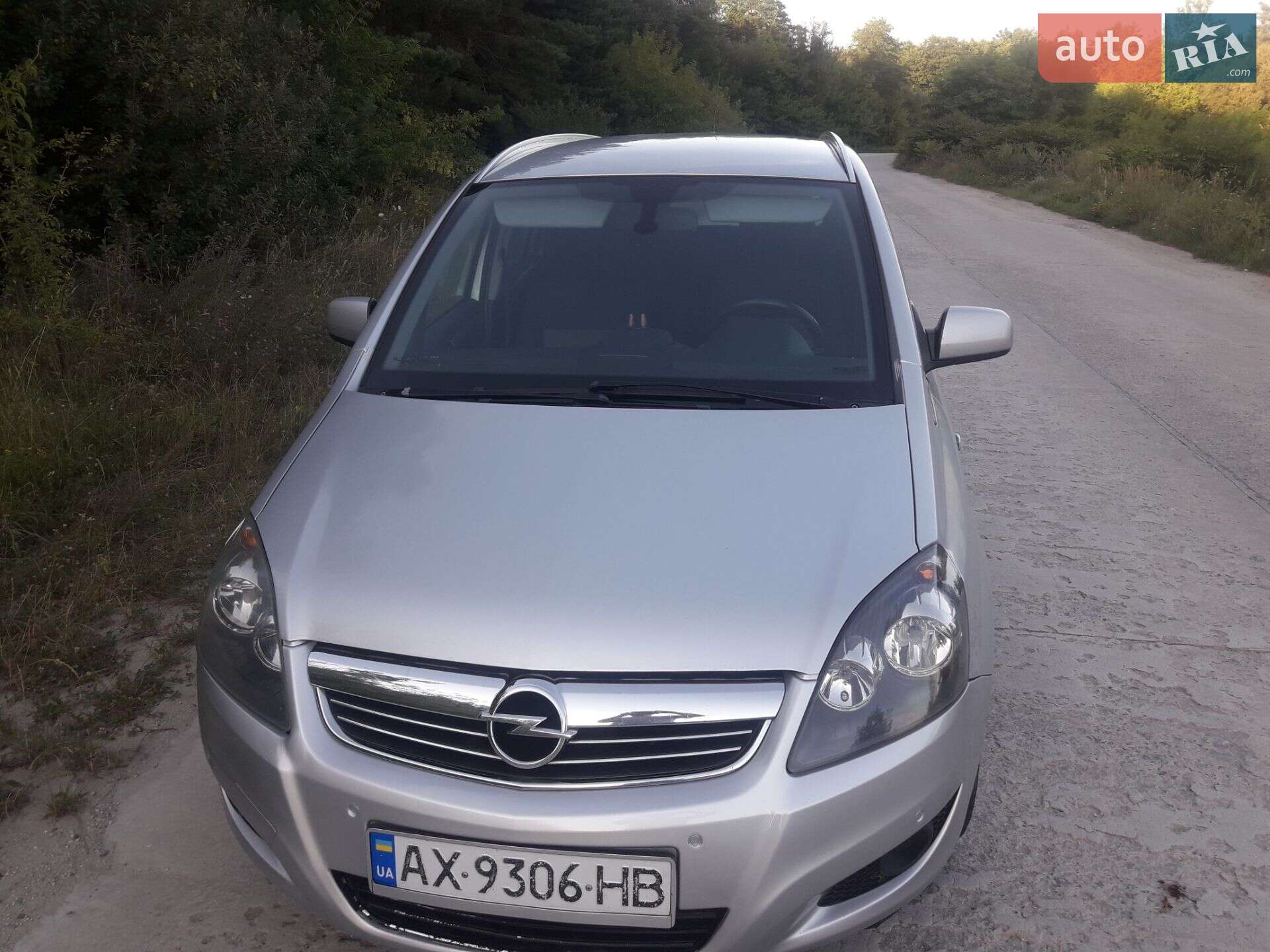 Головне фото звіту автомобіля OPEL ZAFIRA 2012